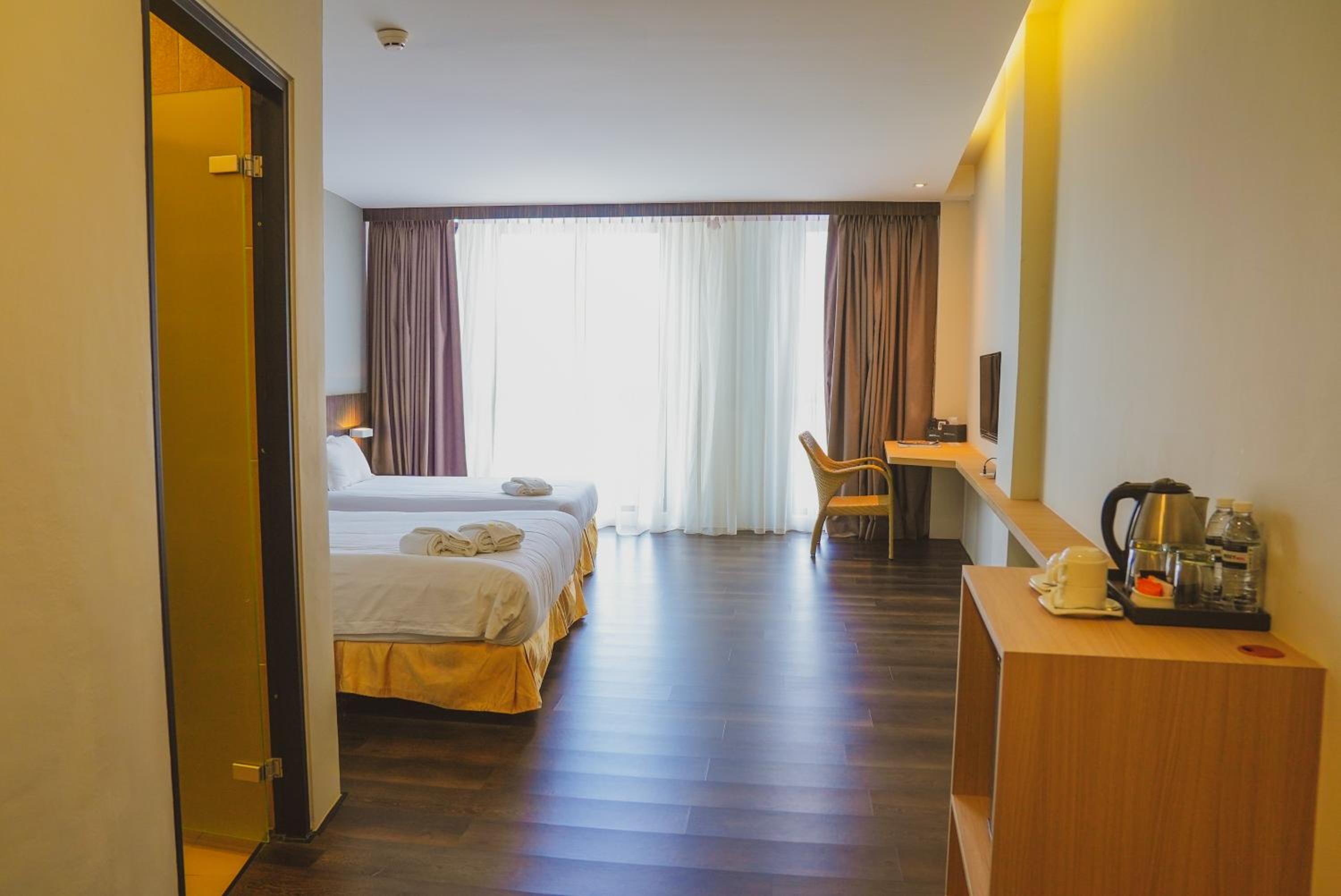 Deluxe Triple Room - Photo 4