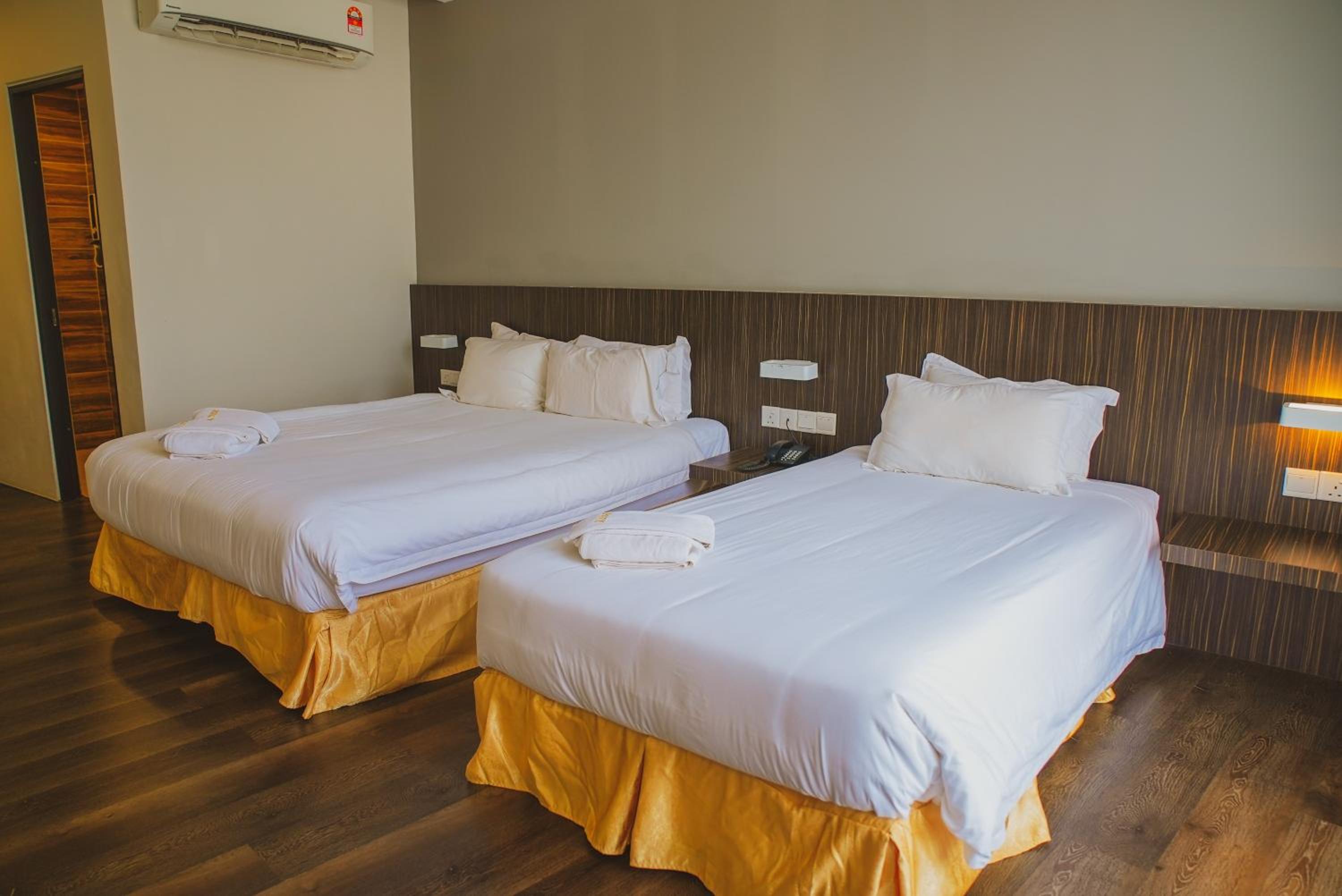 Deluxe Triple Room - Photo 2