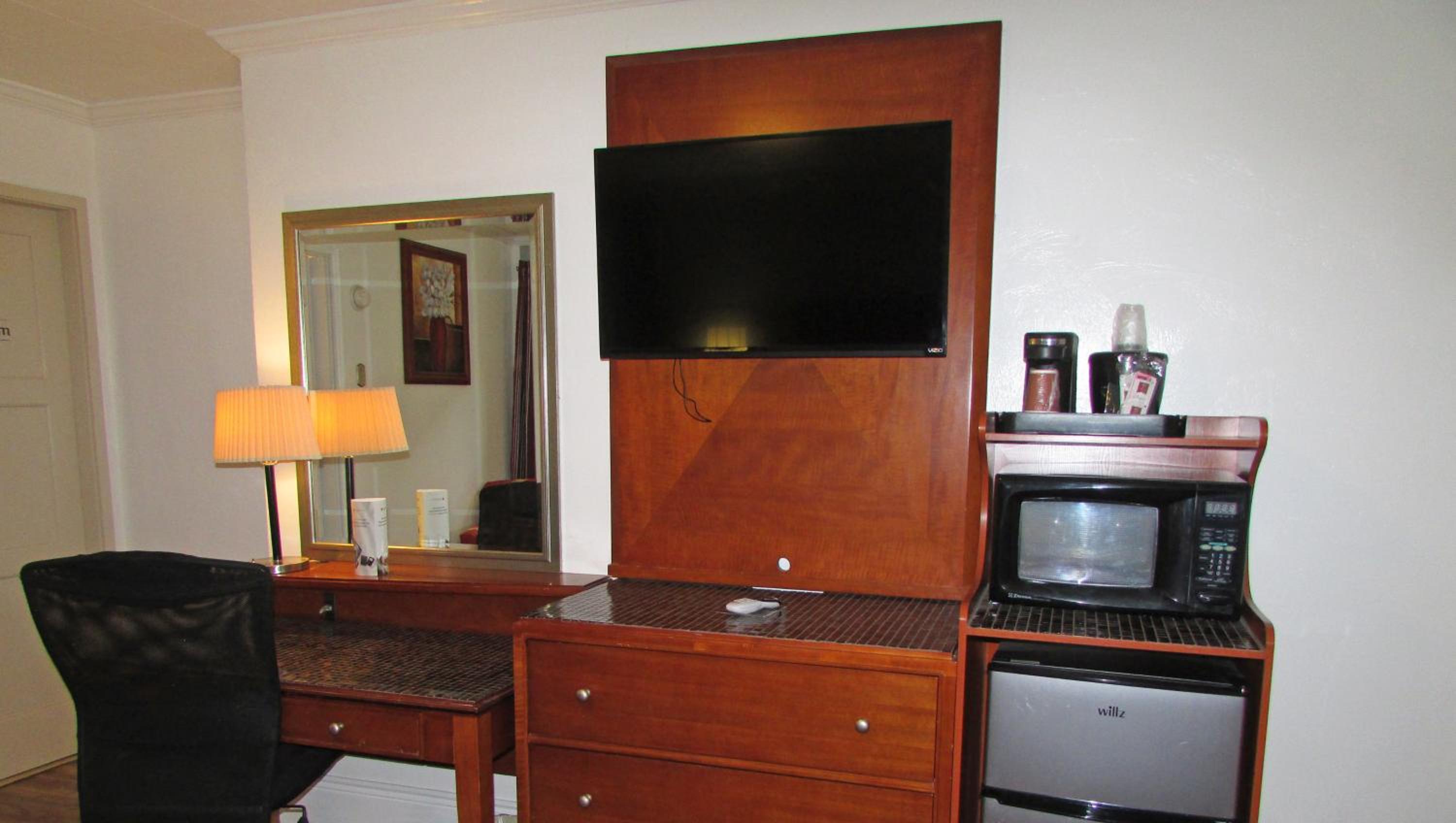 King Room - Non-Pet Friendly photo 3
