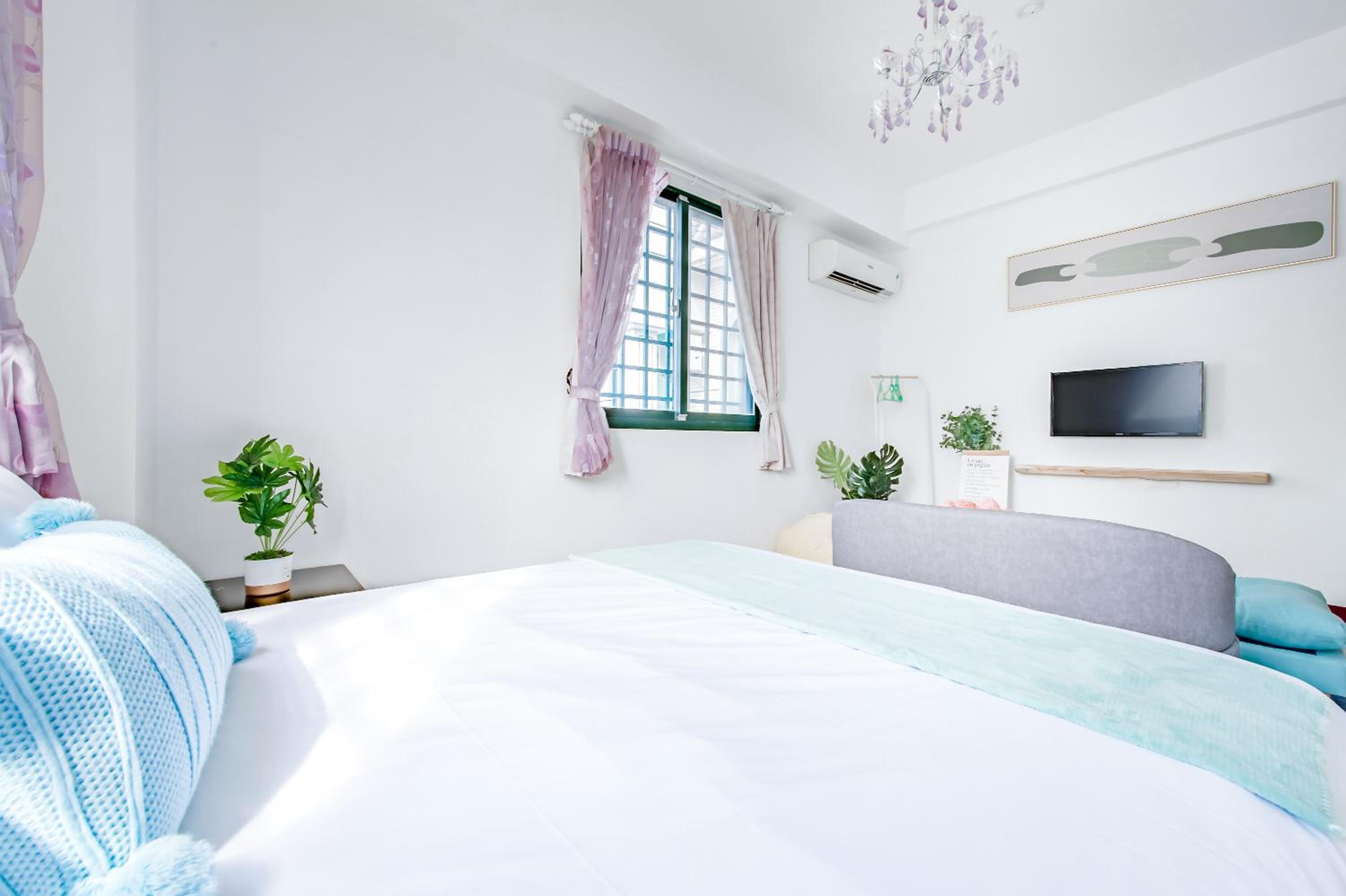 Standard Double Room - Photo 13