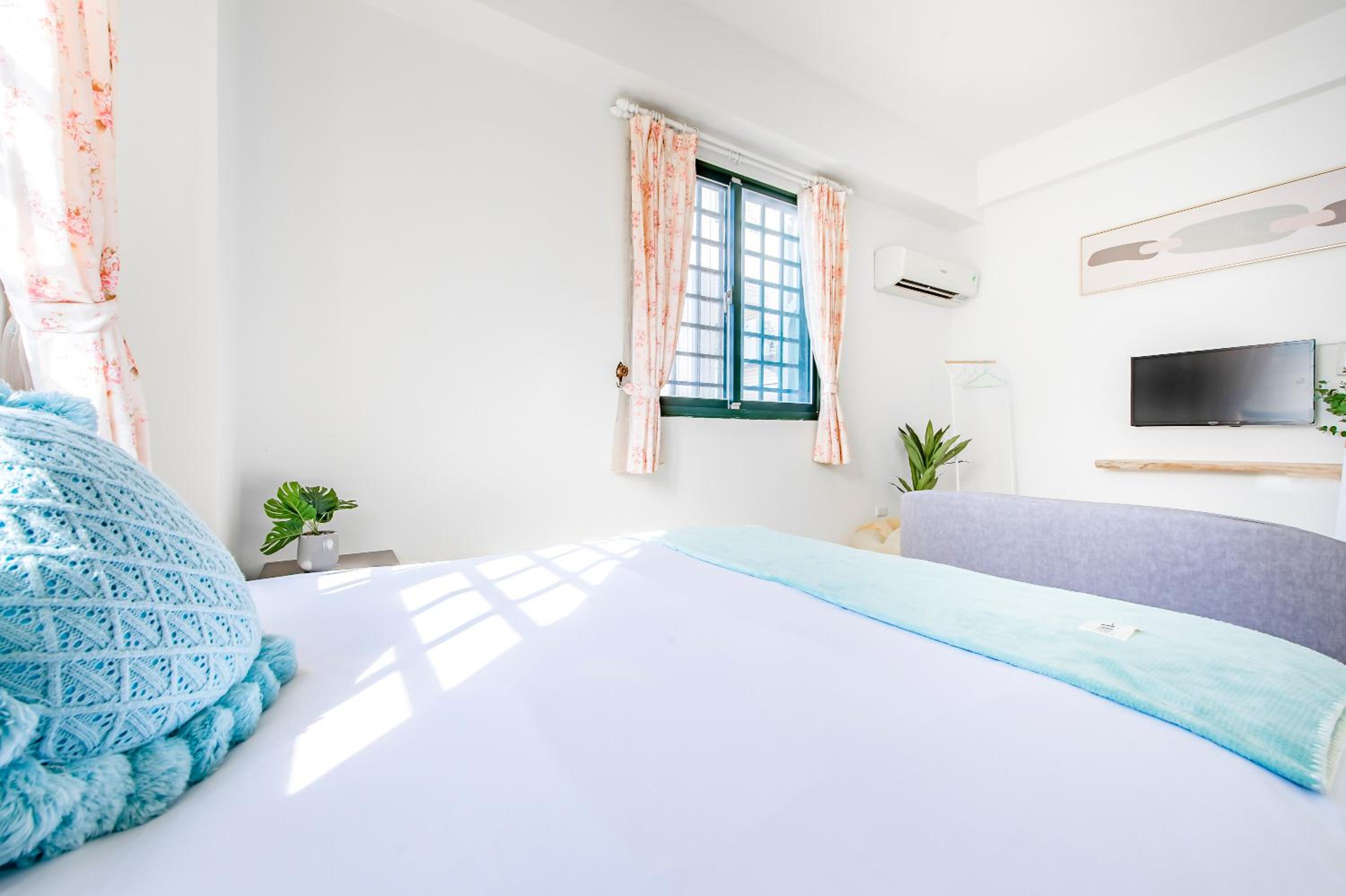 Standard Double Room - Photo 17