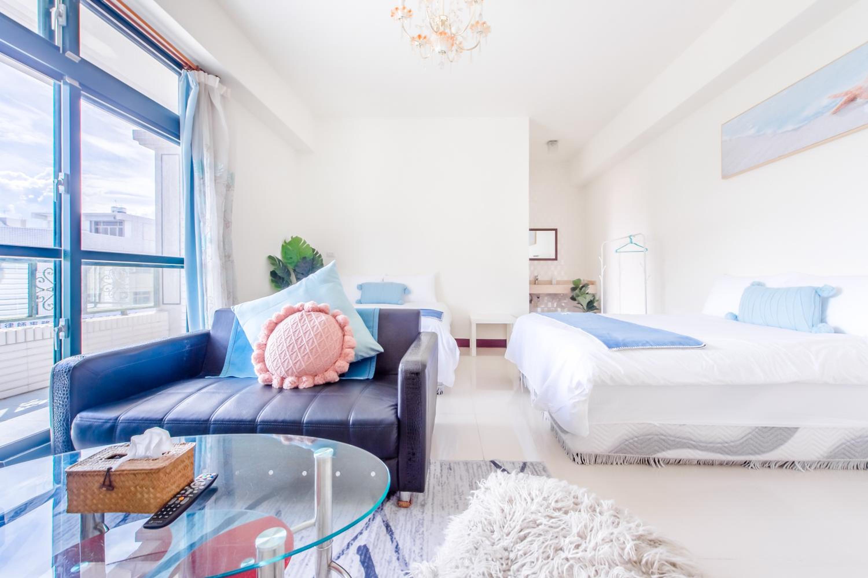 Quadruple Room with Balcony - Photo 1
