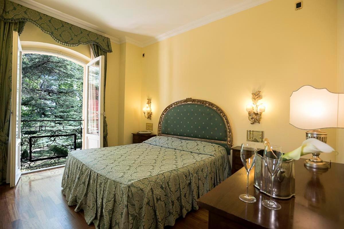 Double or Twin Room - Photo 2