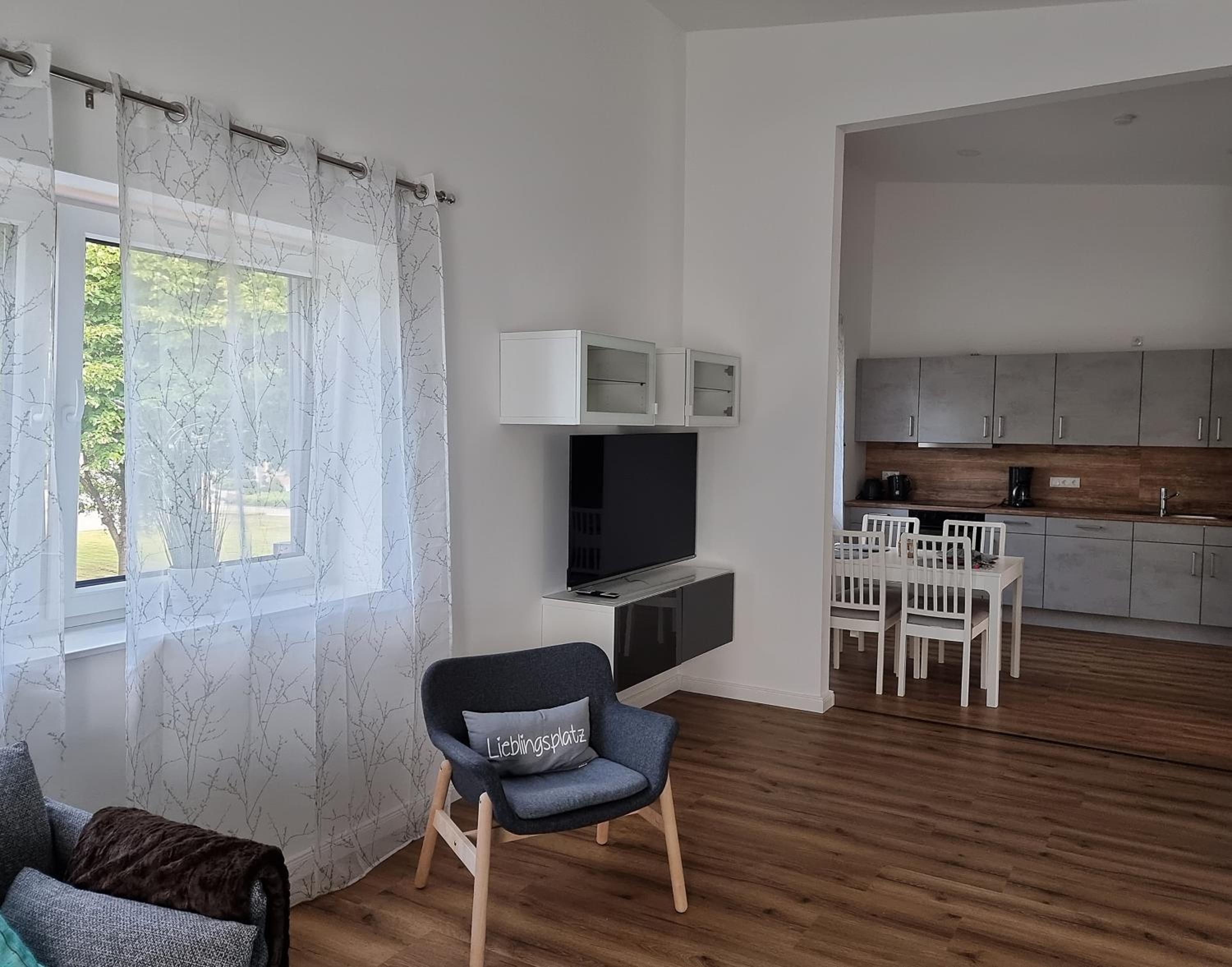Apartment with Balcony photo 1
