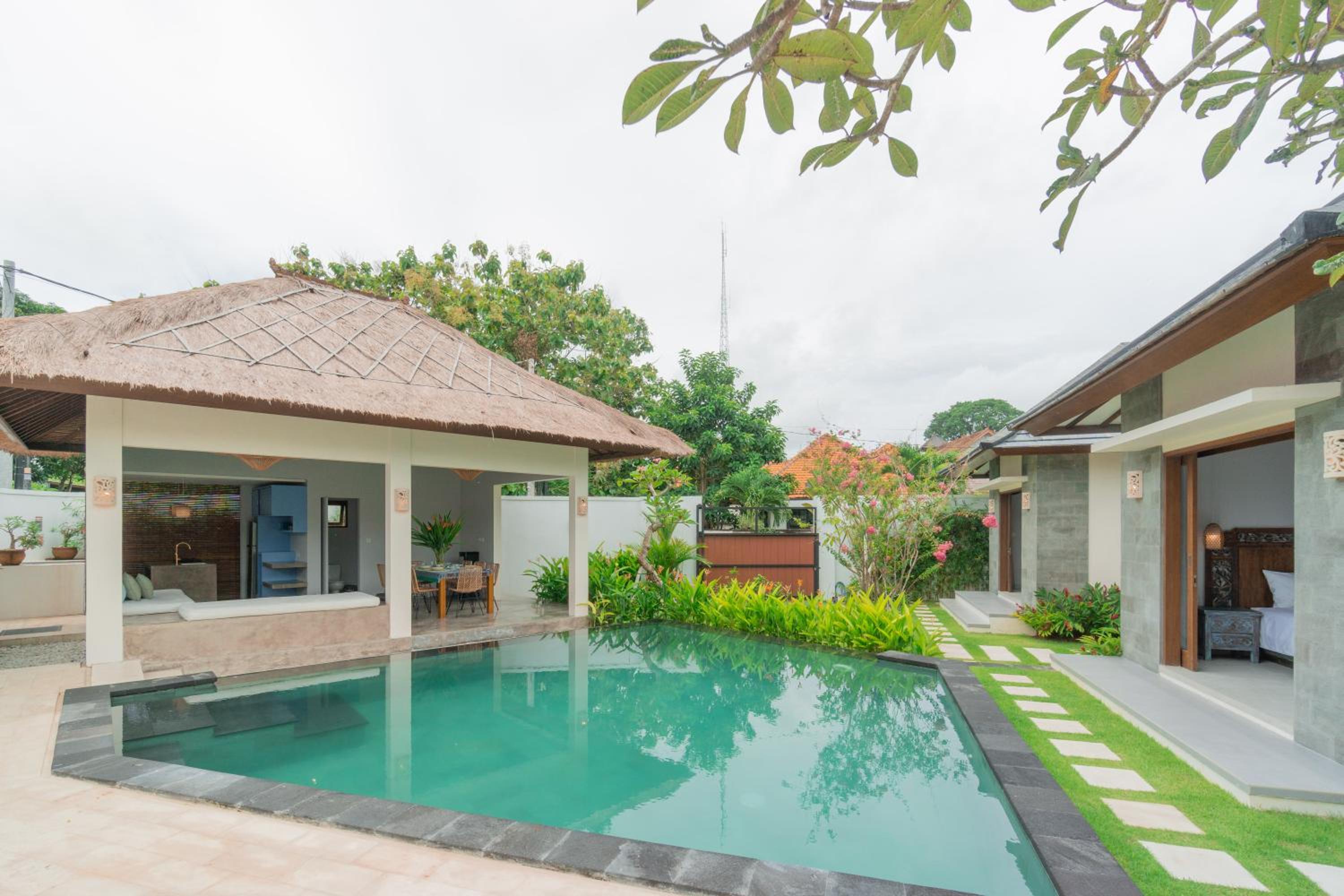 Villa photo 2