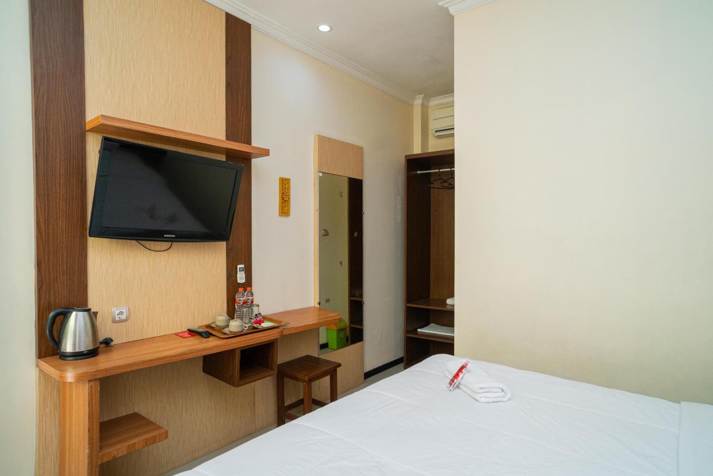 Standard Double Room - Photo 14