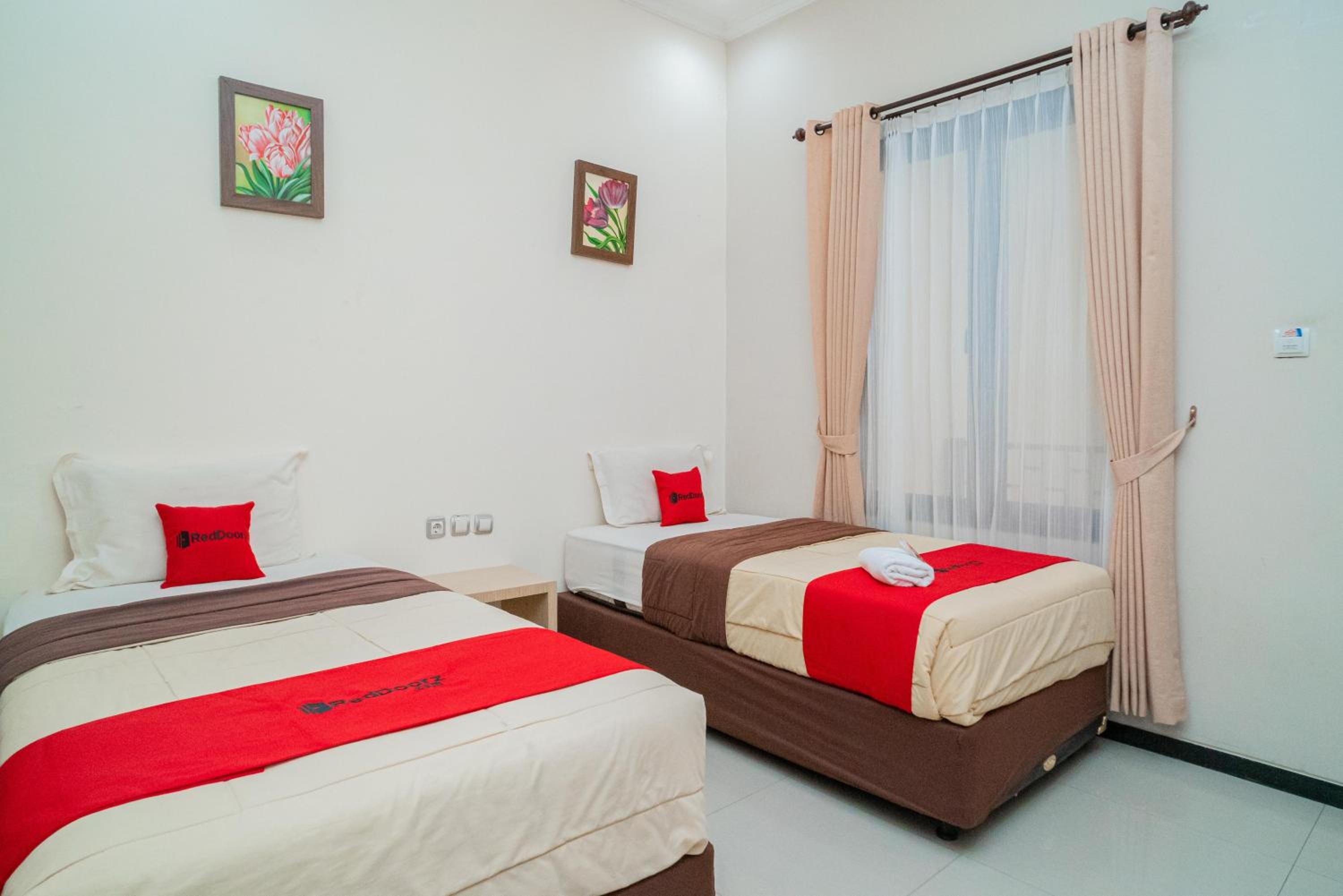 Twin Room - Photo 9