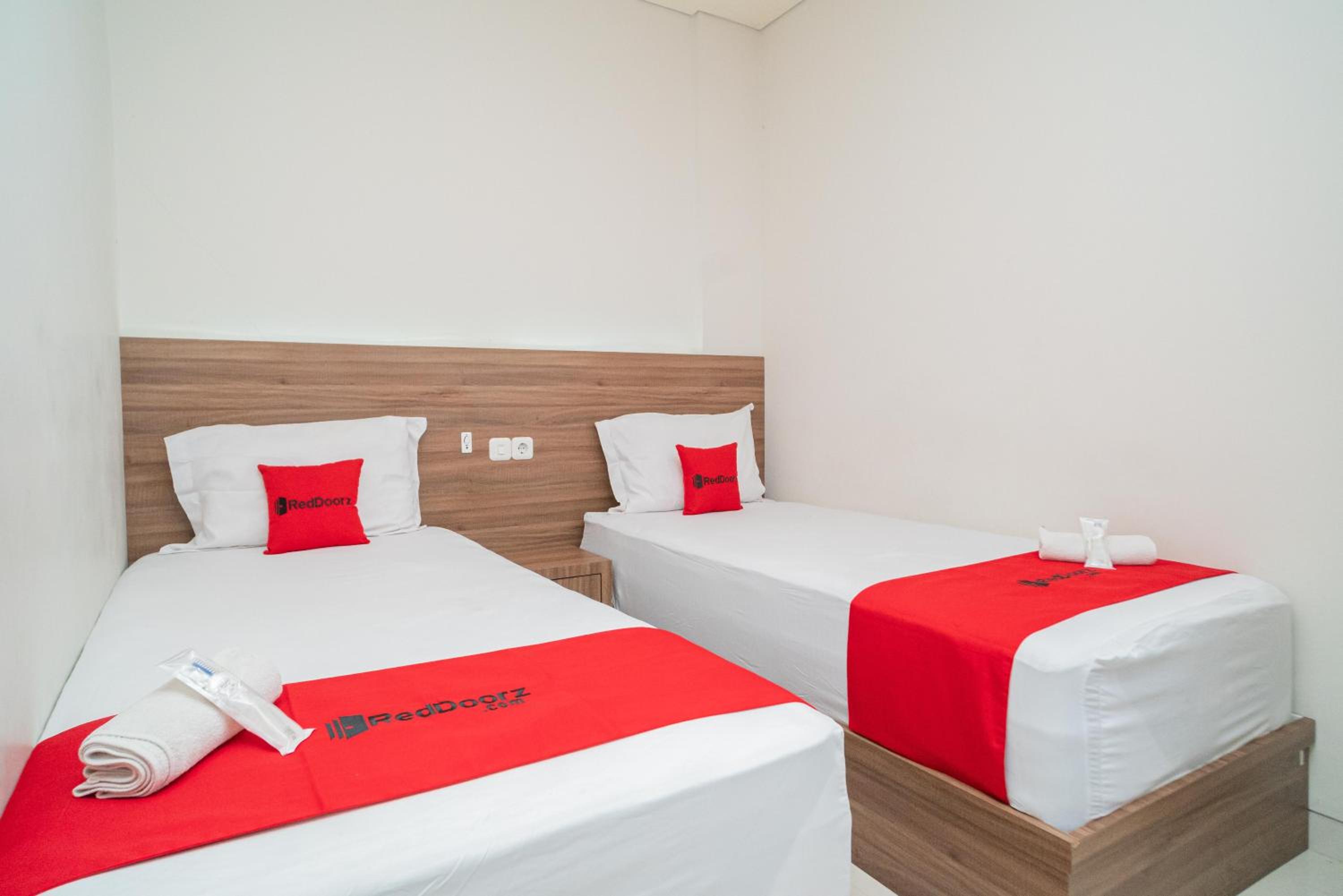 Twin Room - Photo 2