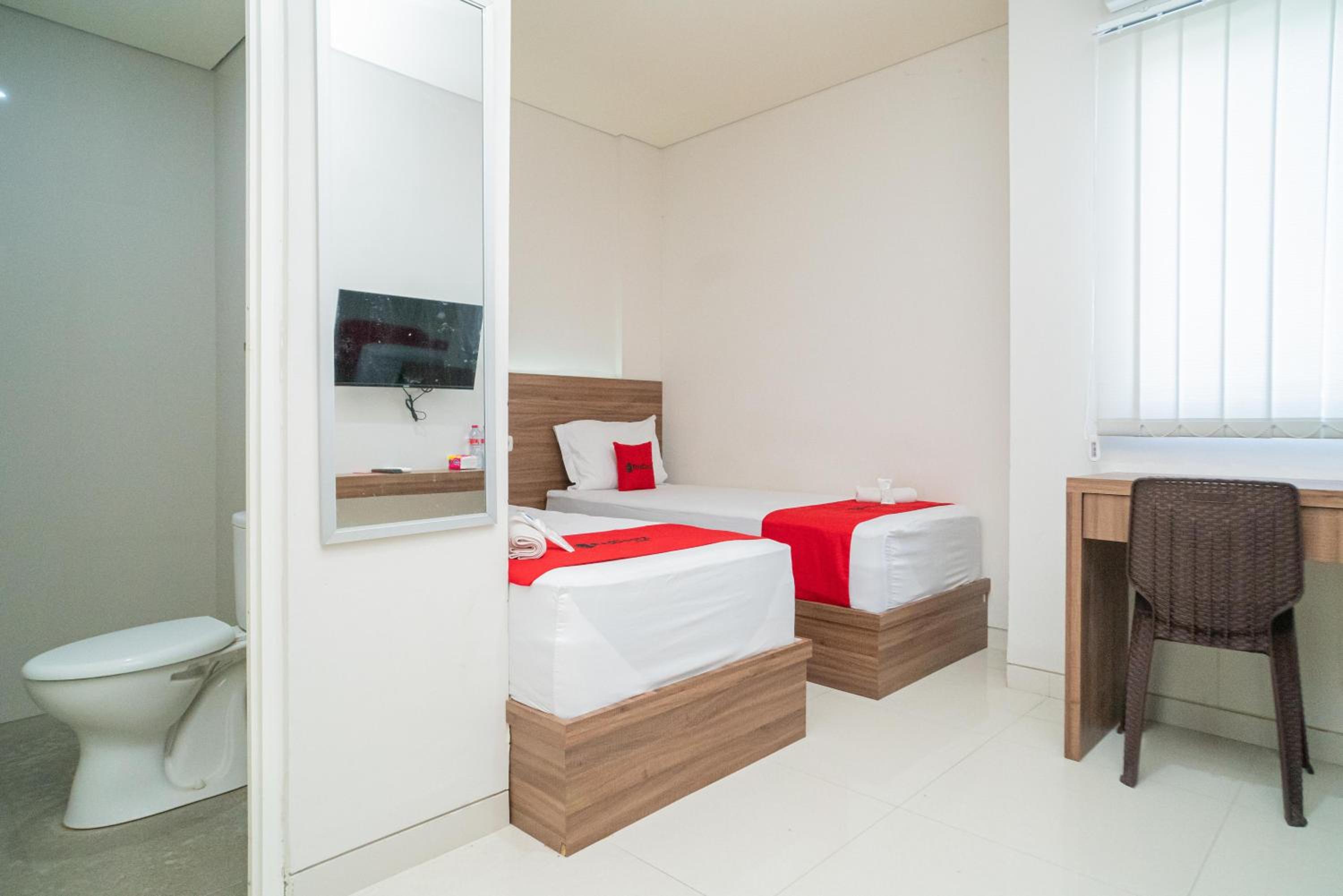 Twin Room - Photo 3
