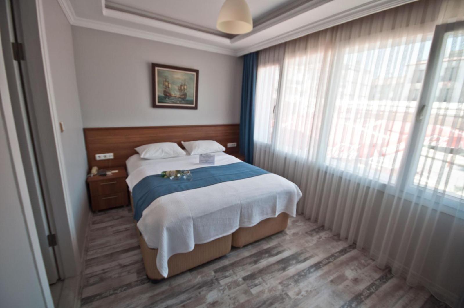 Standard Double or Twin Room photo 3