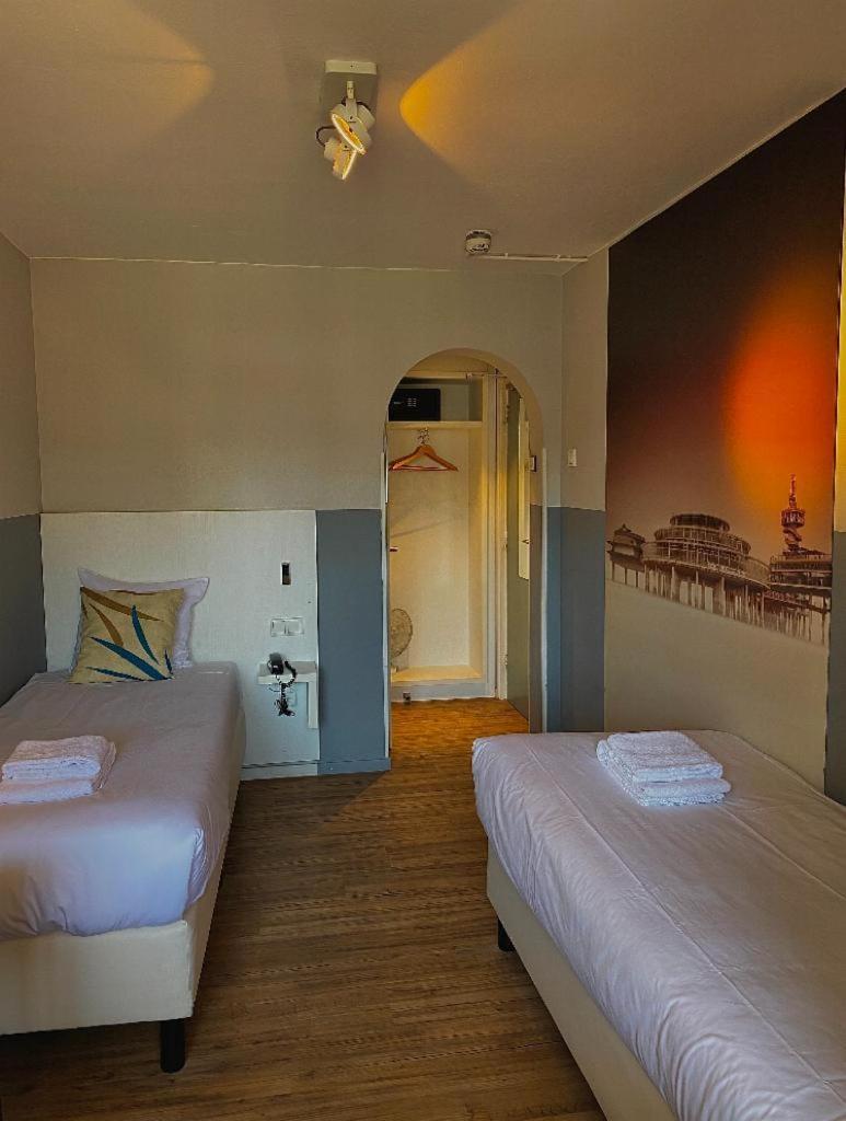 Twin Room with Balcony
