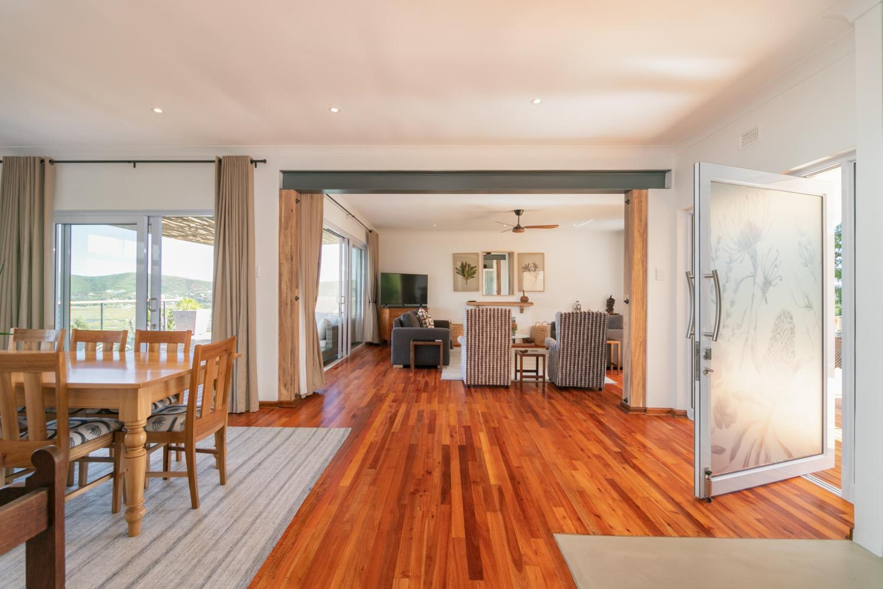 Four-Bedroom House photo 1
