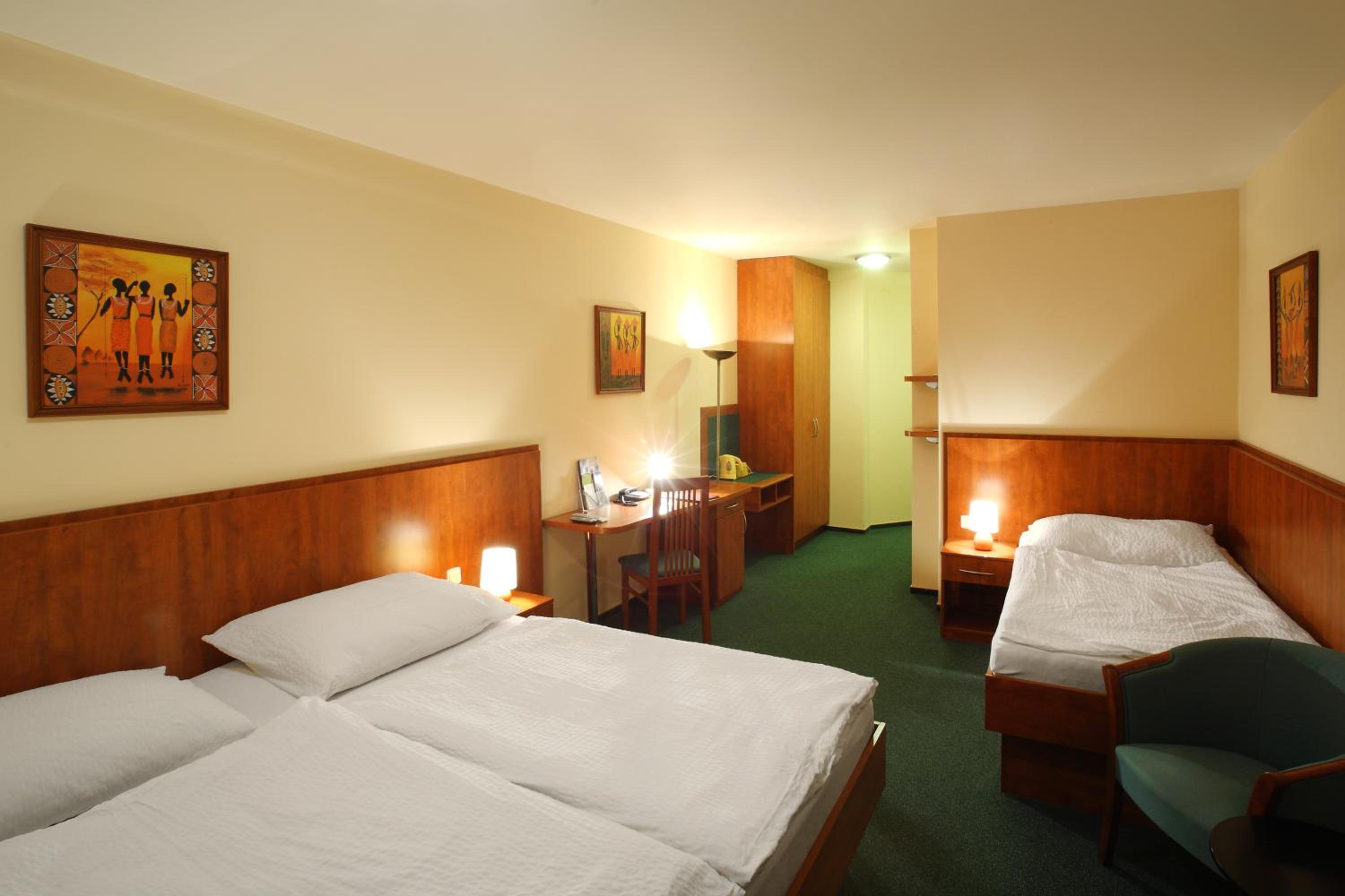 Superior Triple Room - Photo 1