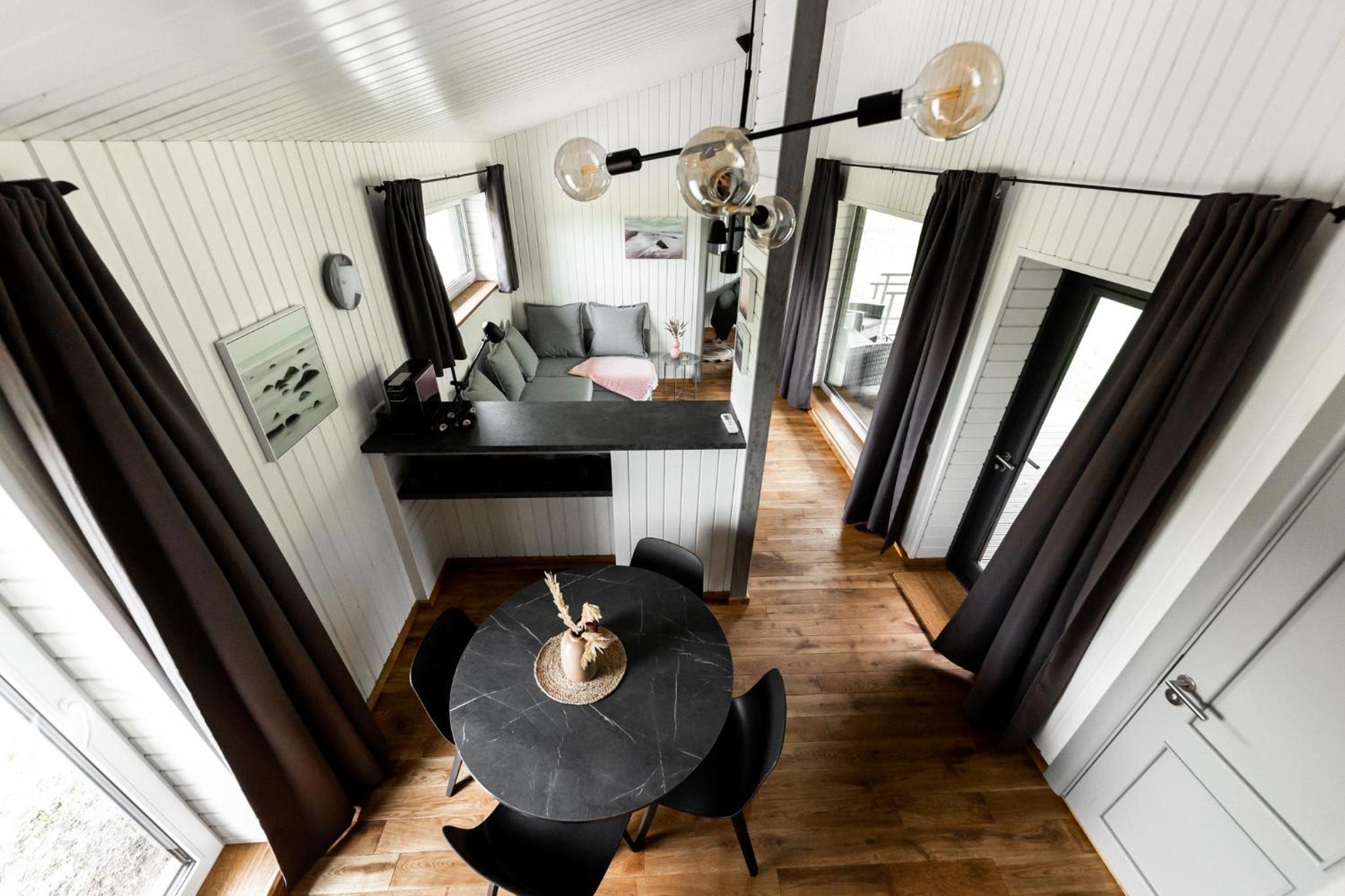 One-Bedroom House photo 1
