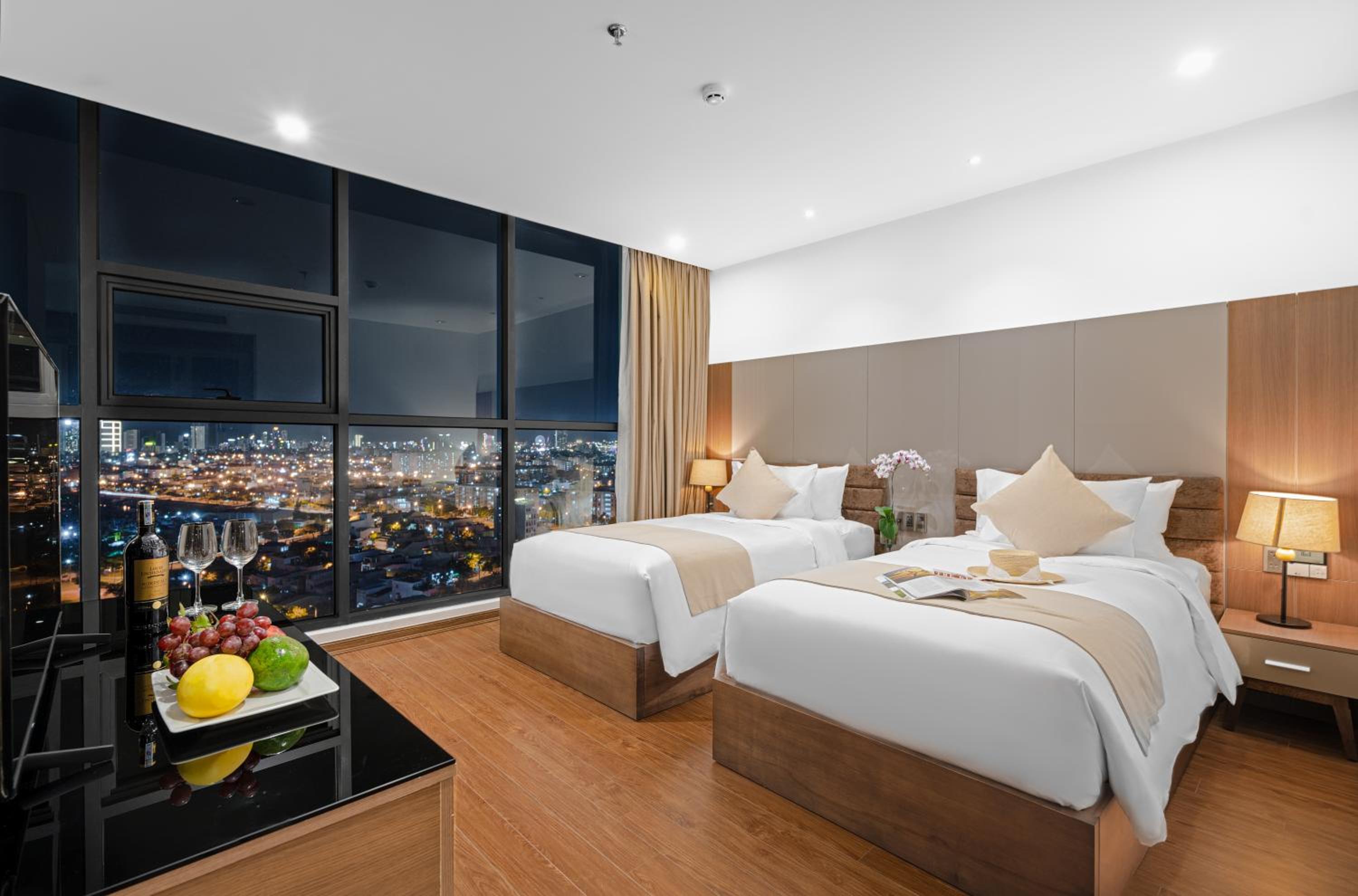 Premium Twin Room with Panoramic View photo 2
