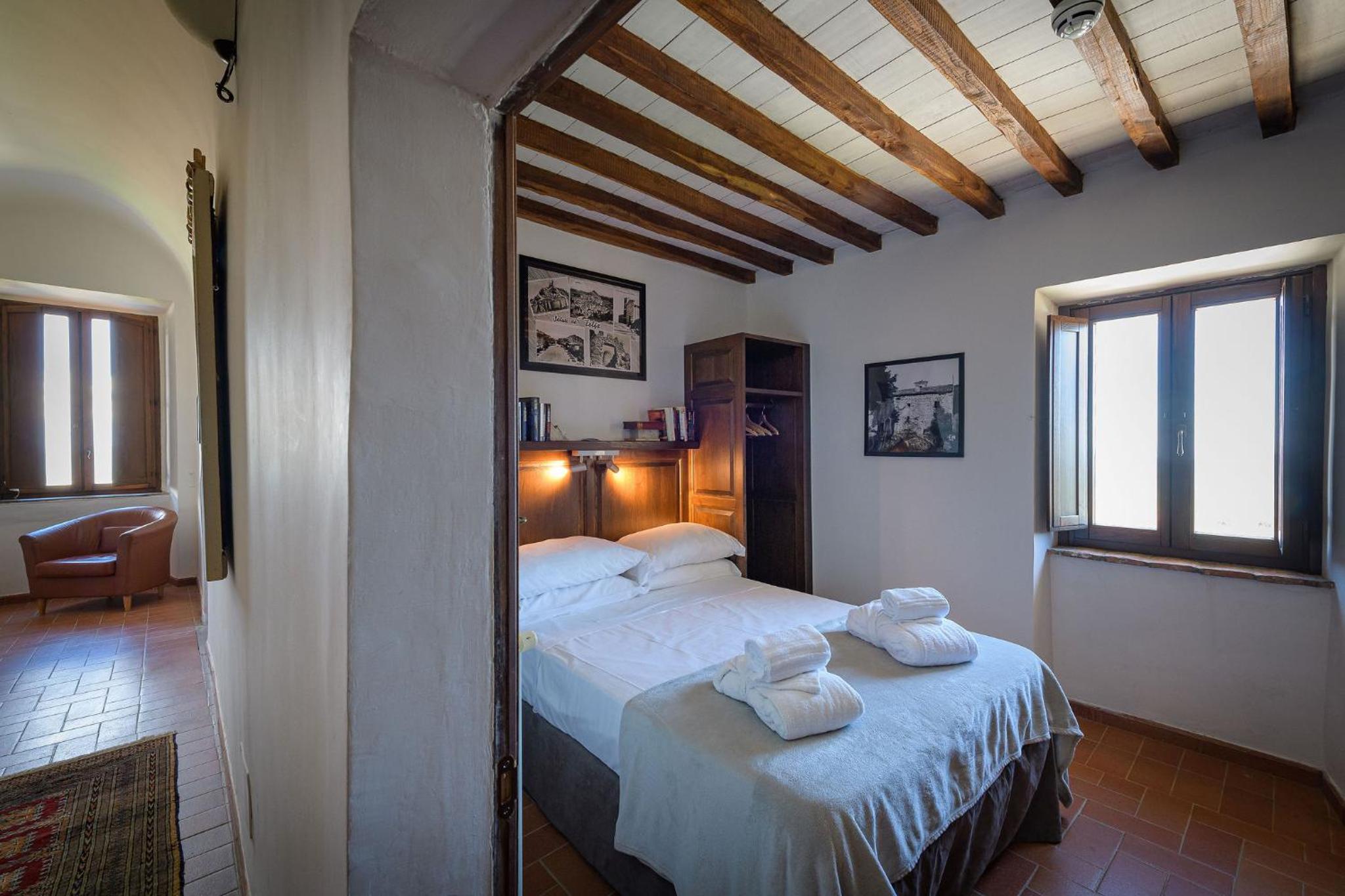 Triple Room with Private External Bathroom - Photo 8