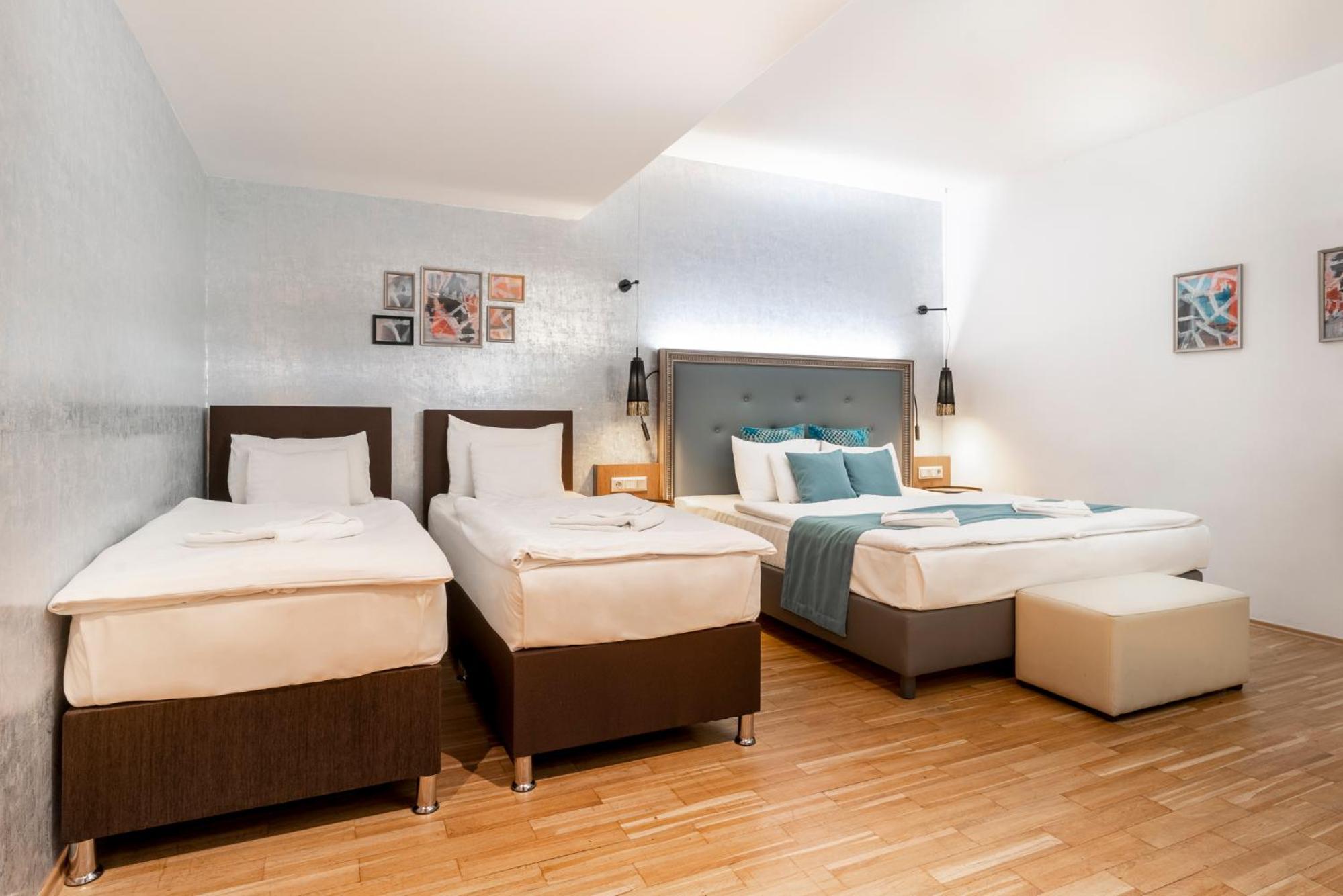 Deluxe Quadruple Room - Photo 6
