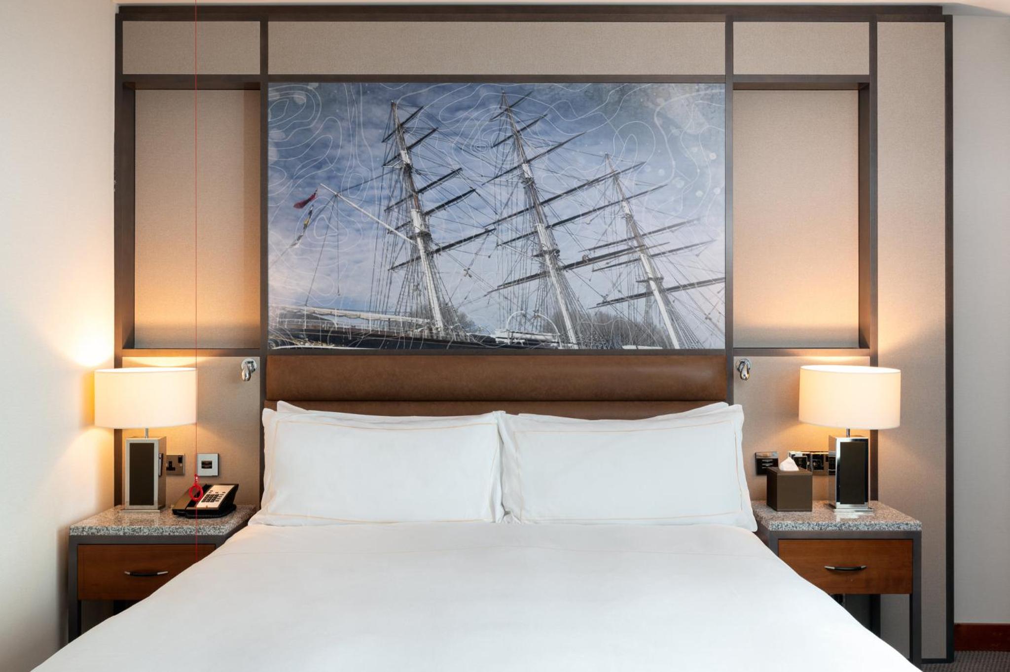 Classic King Room - Accessible photo 2