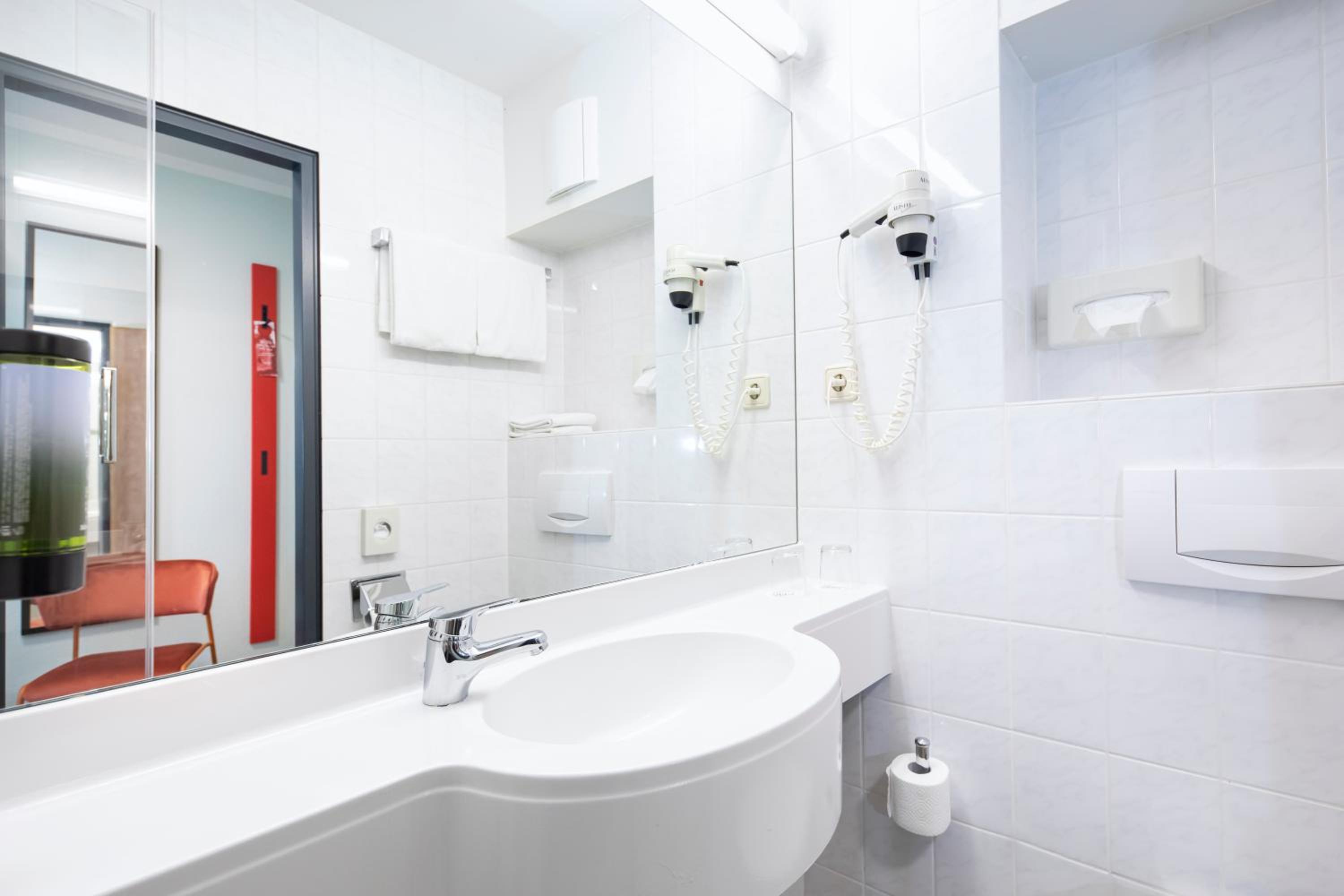 Business Double Room - Photo 5