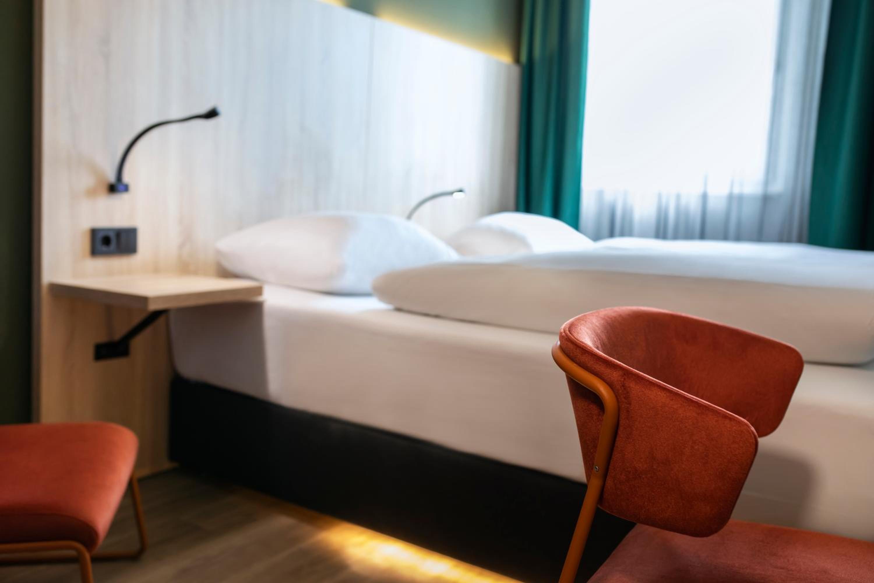 Business Double Room - Photo 2