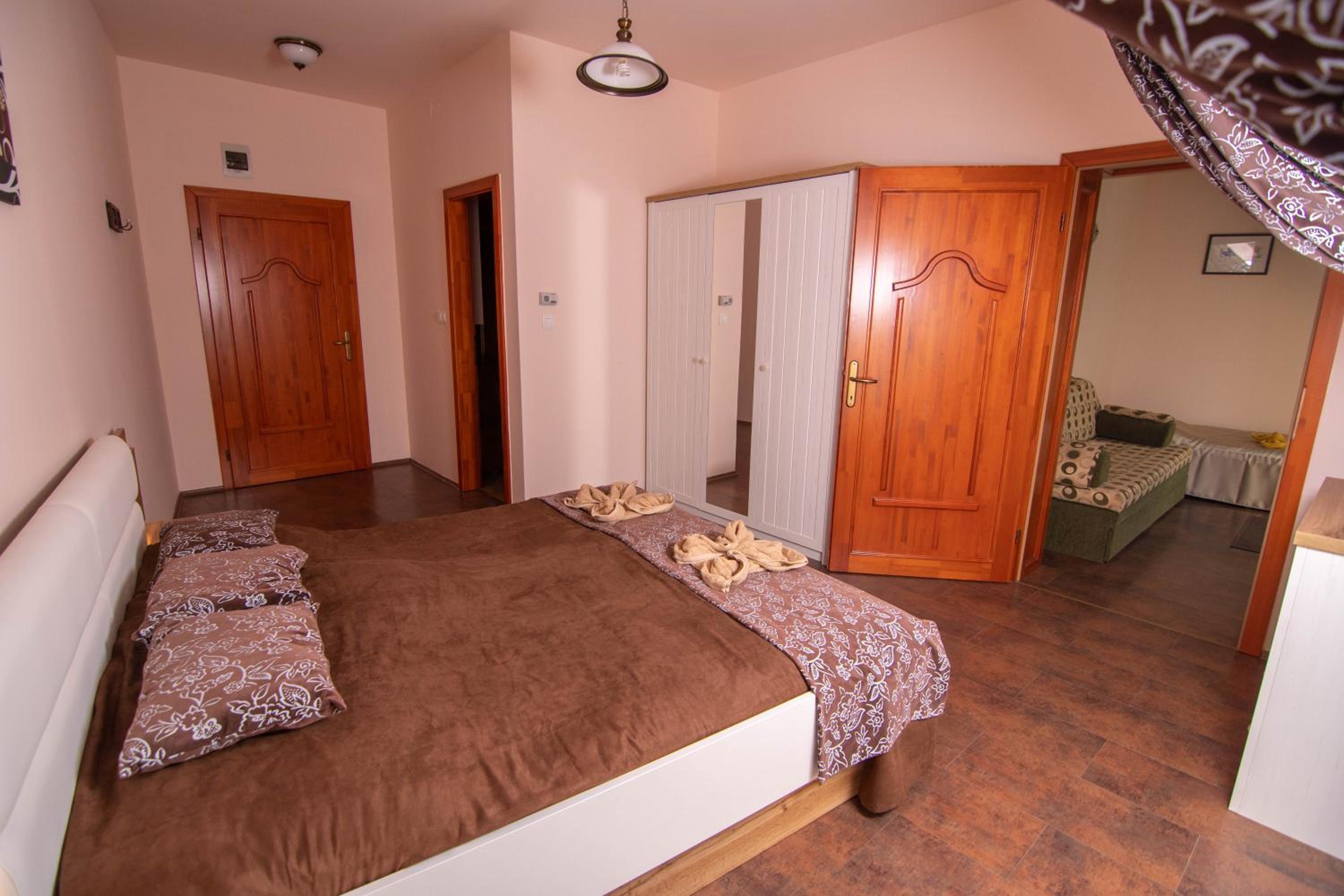 Quadruple Room - Photo 2