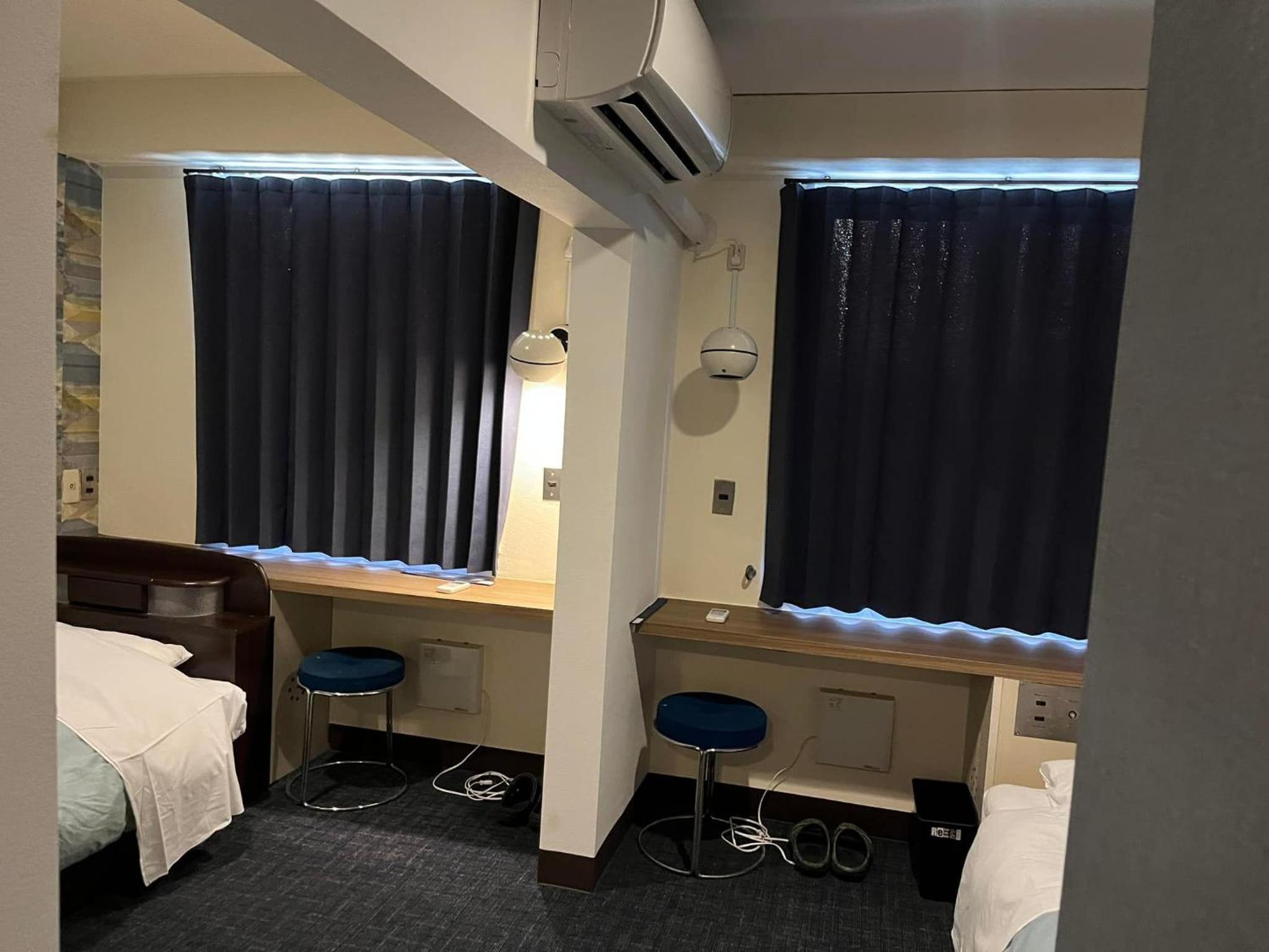 Twin Room with Shower photo 1