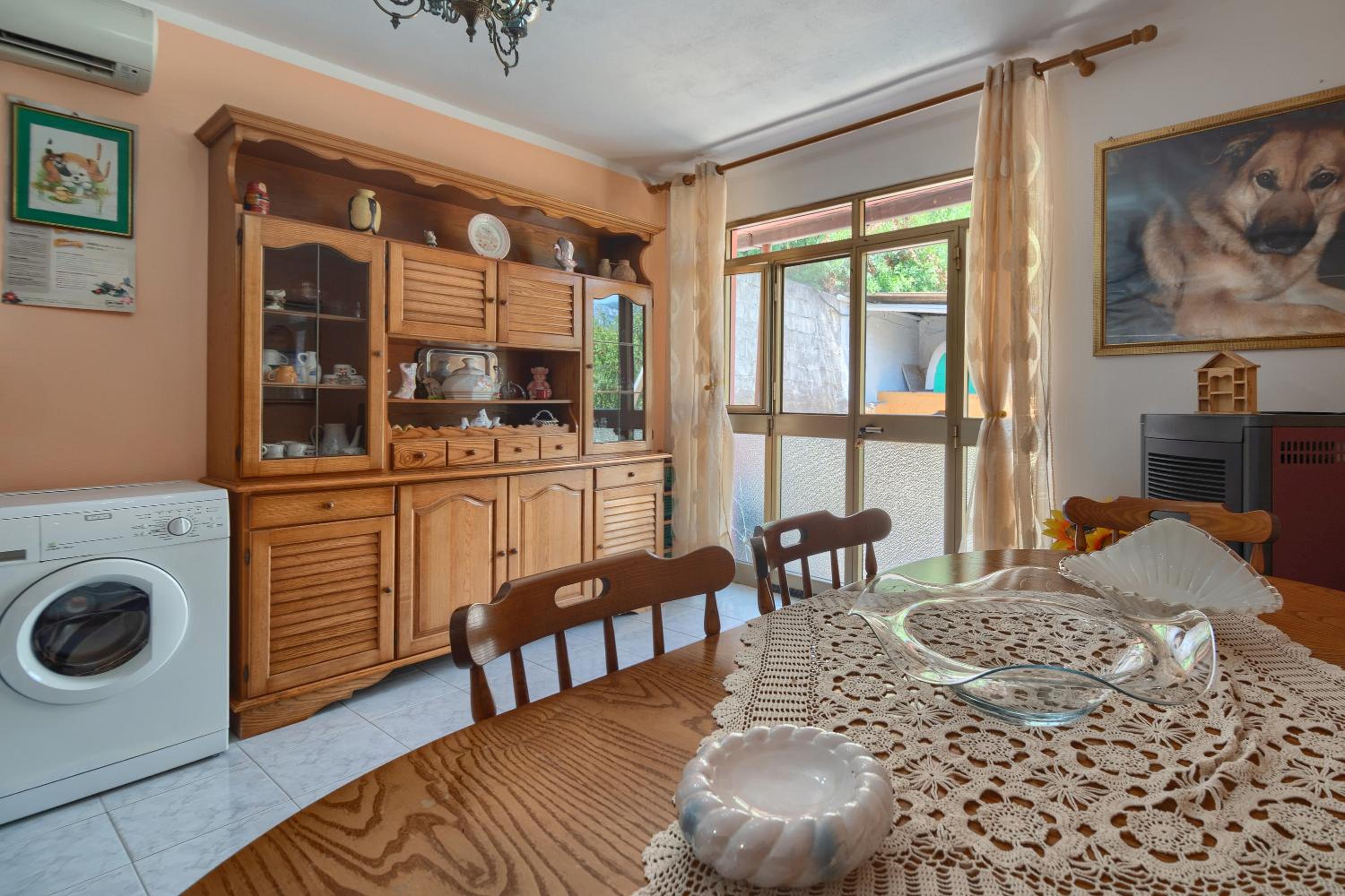 Three-Bedroom House photo 3
