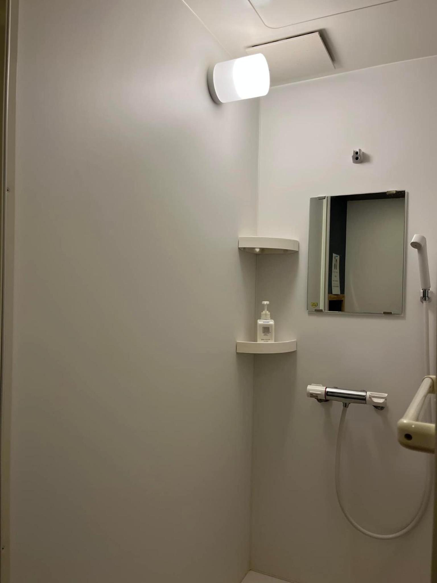 Twin Room with Shower photo 2