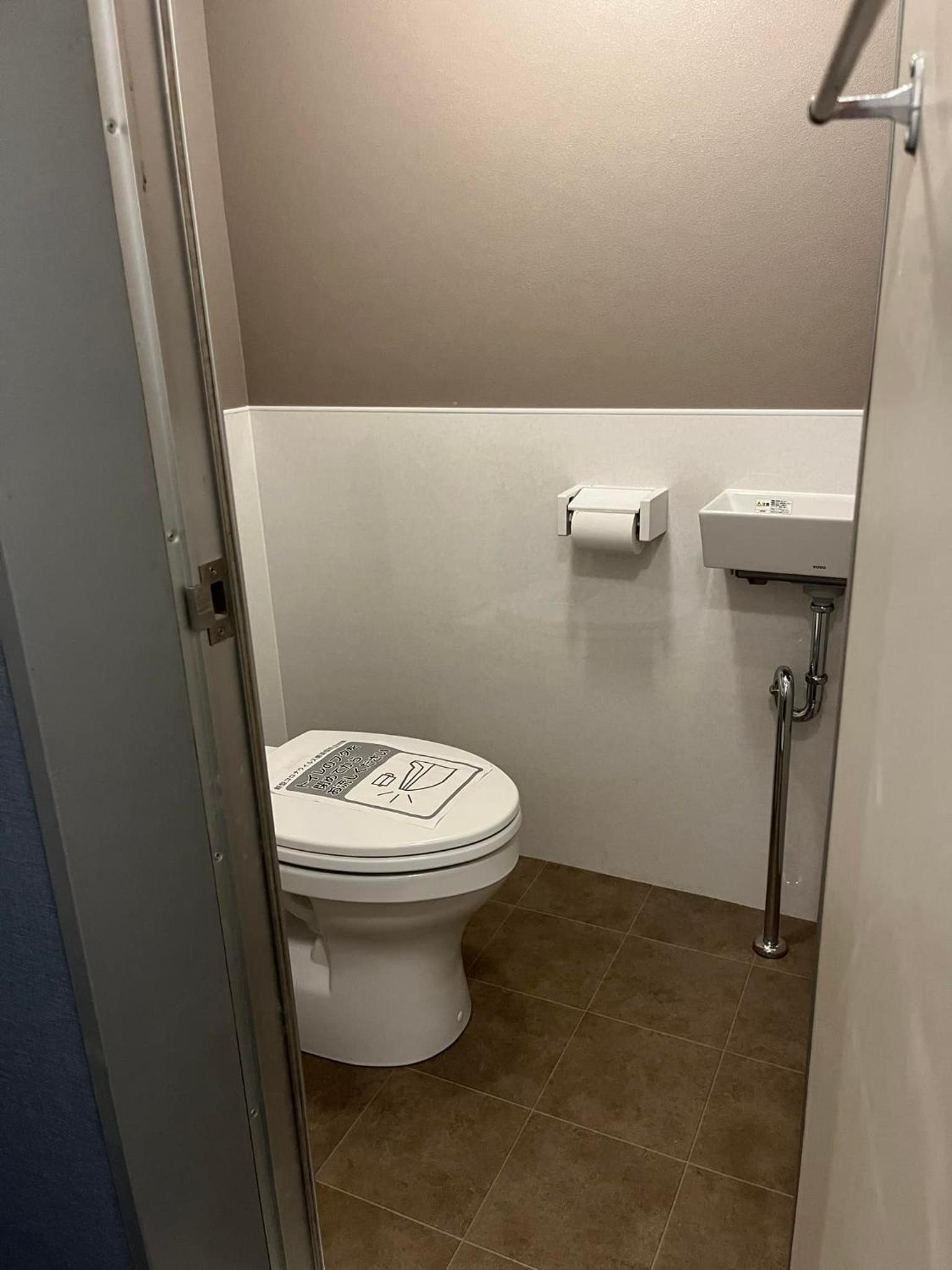Twin Room with Shower photo 3