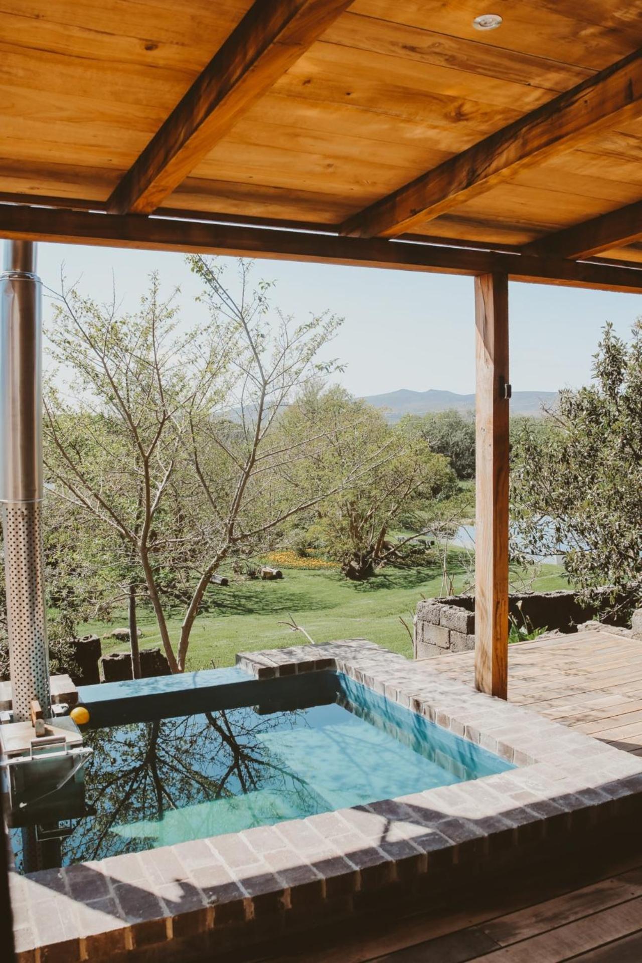 Suite with Hot Tub - Photo 2