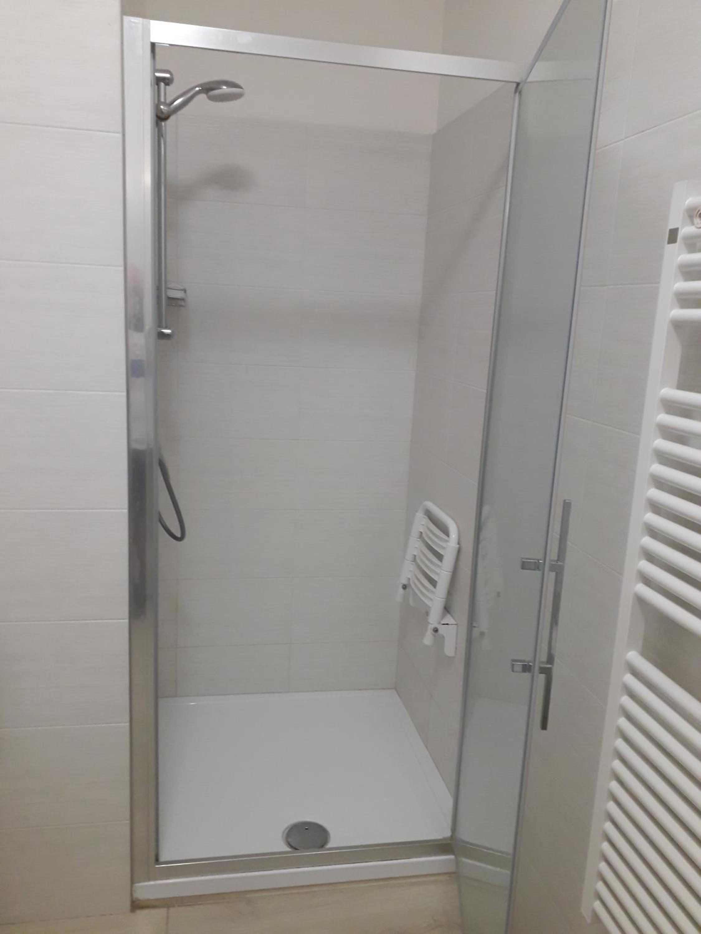 King Room - Disability Access photo 3