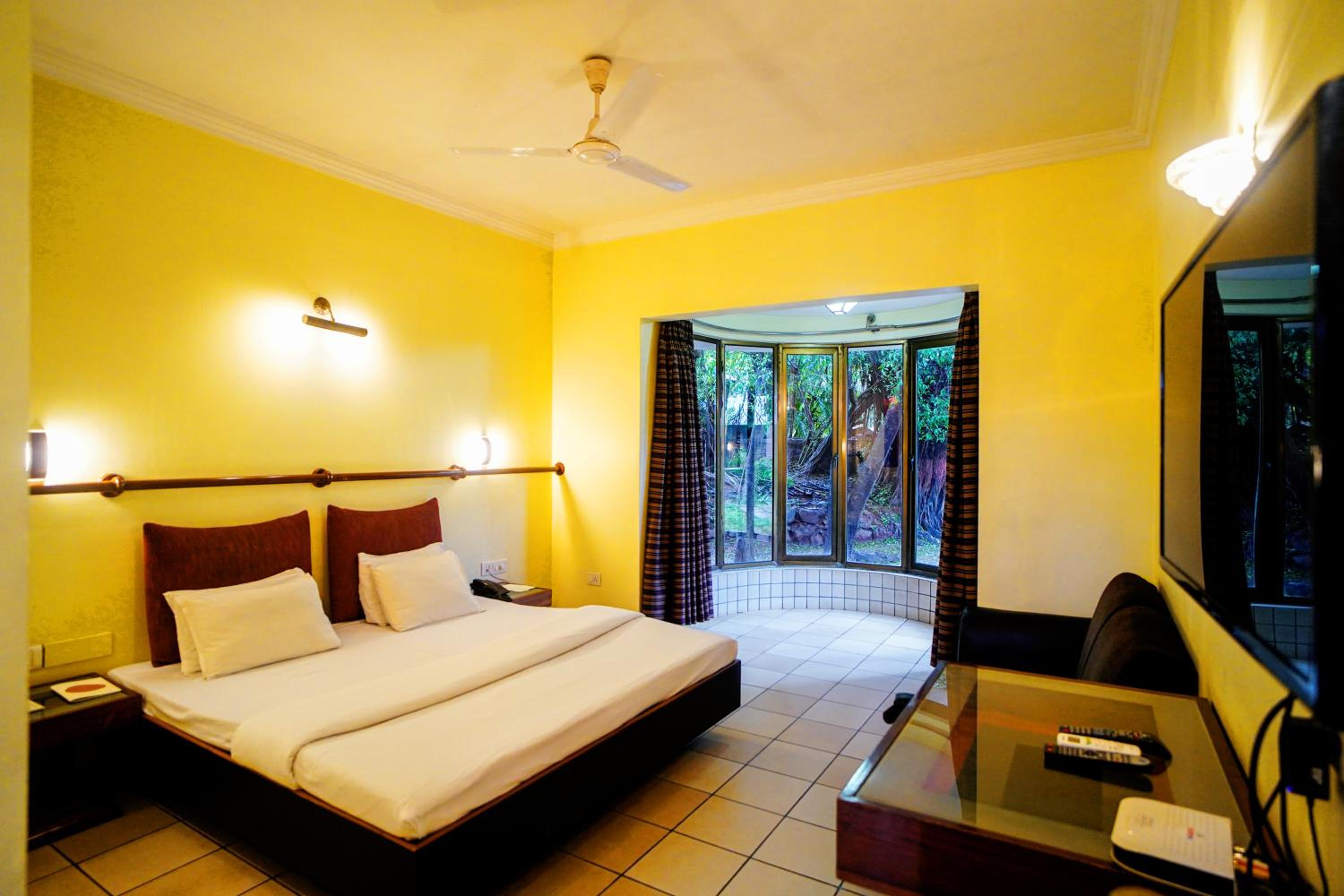 Deluxe Room - Photo 4