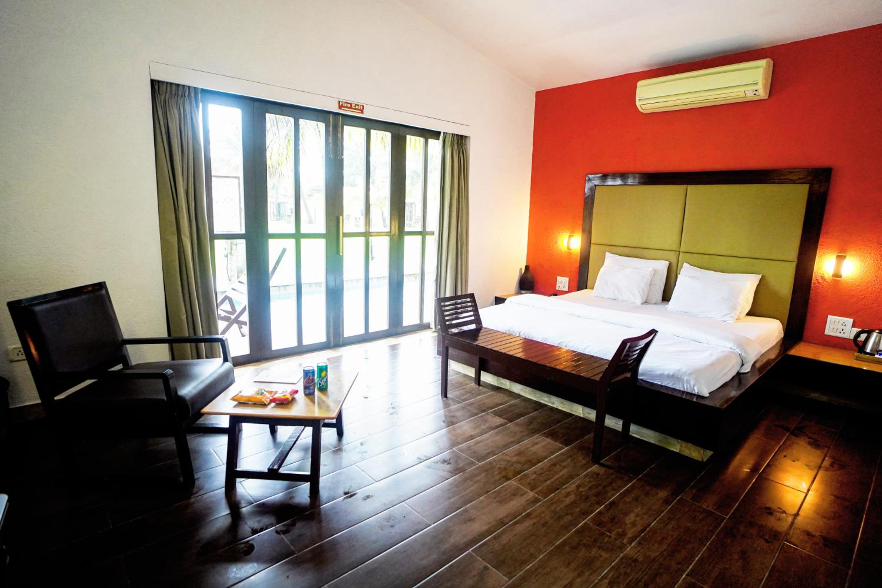 Lagoon Villa - Photo 2
