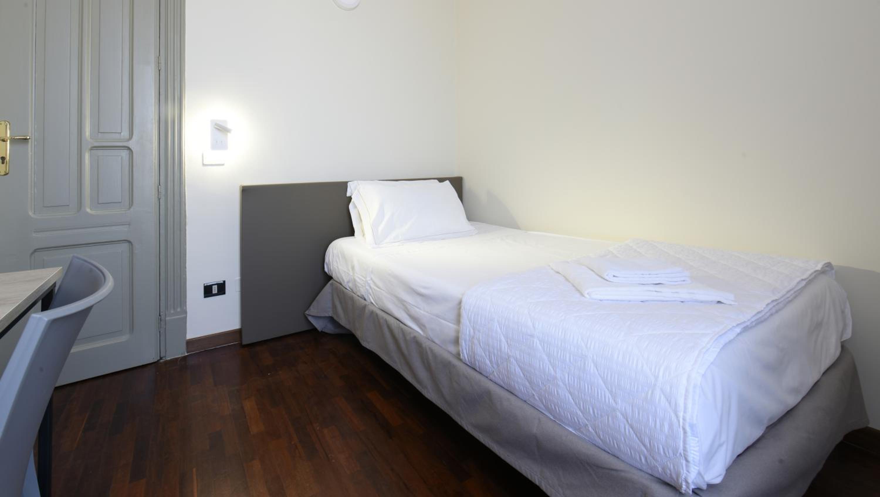 Quarto Individual com Banheiro Privativo