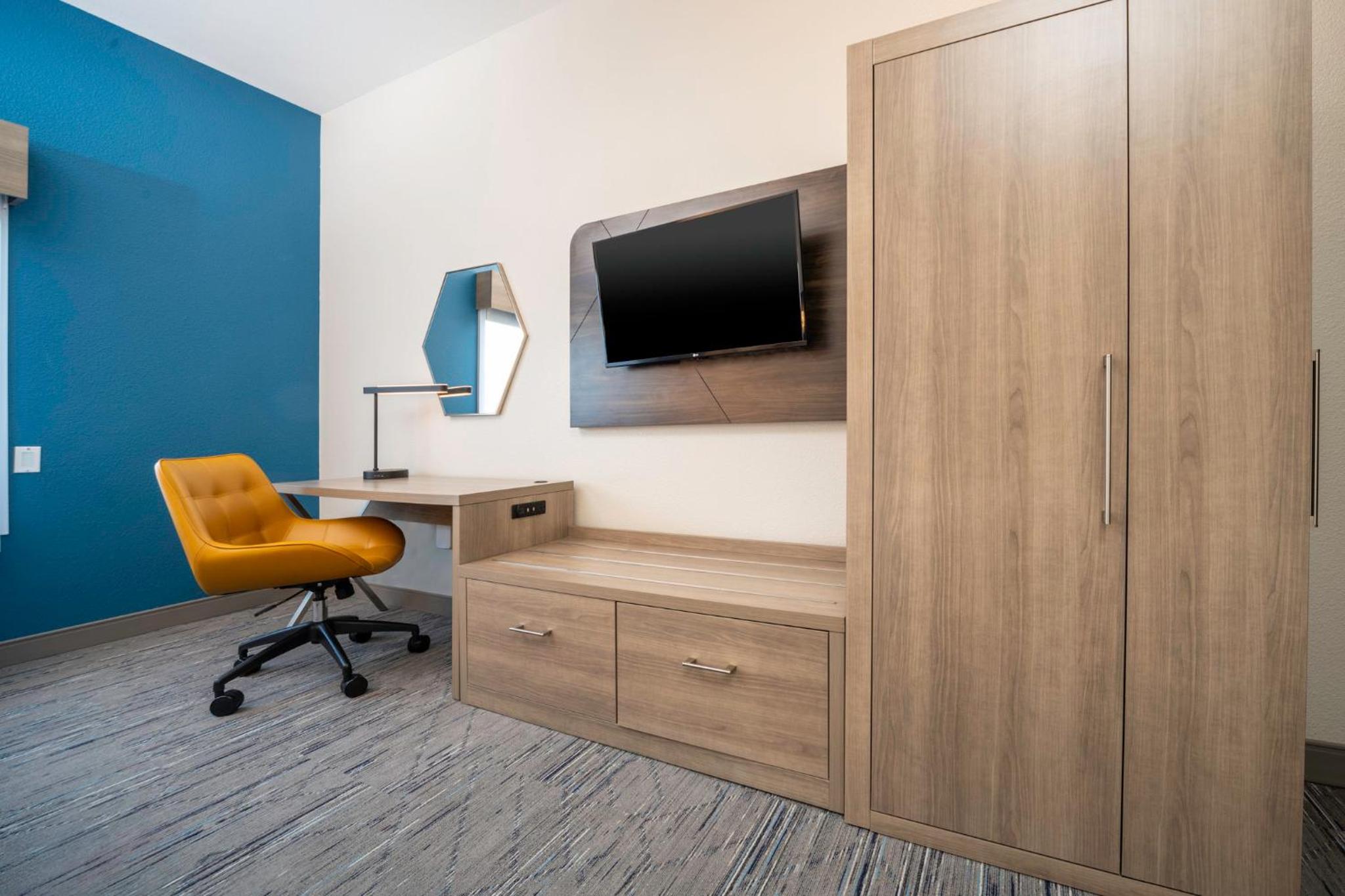 Standard King Room - Photo 1