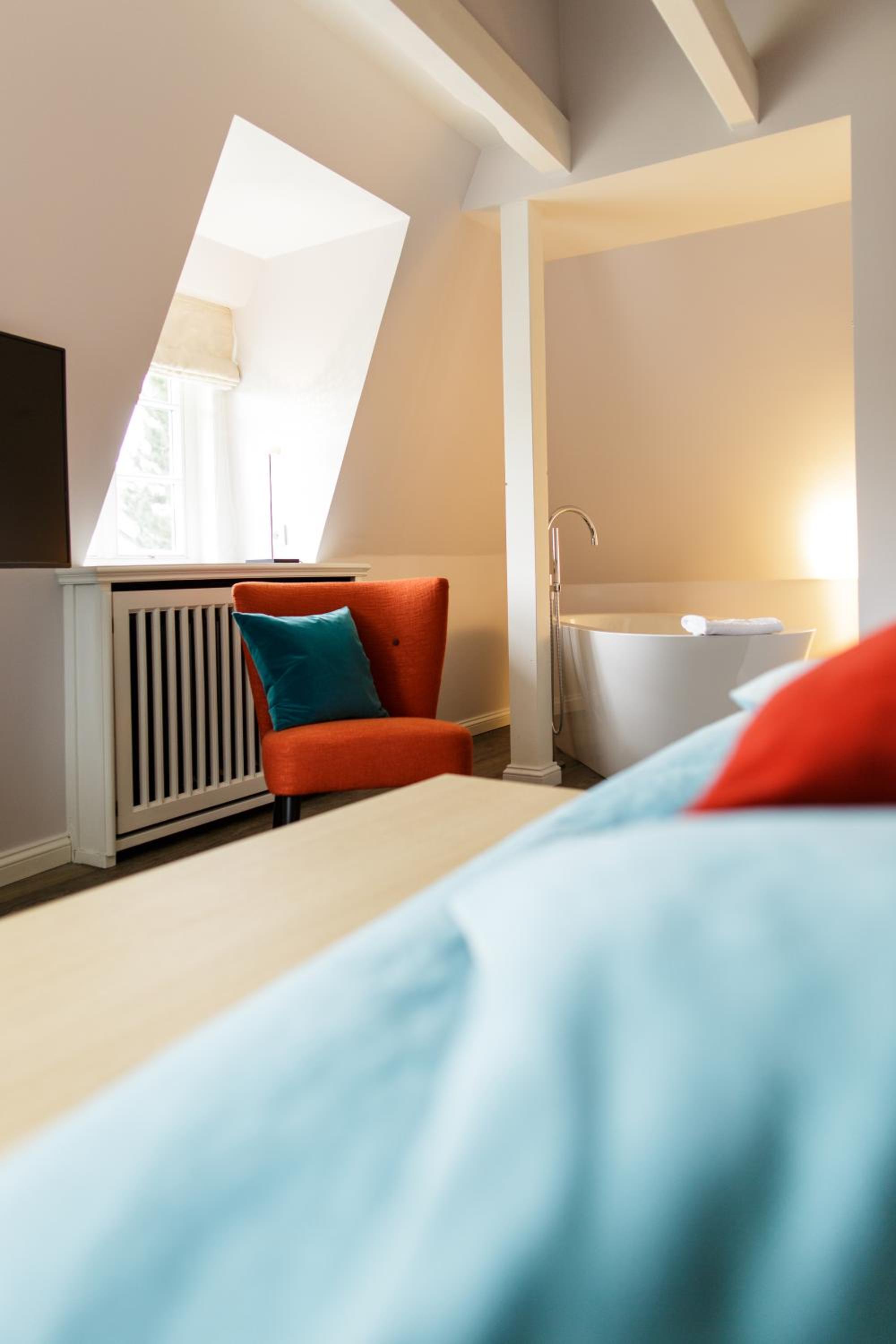 Deluxe Junior Suite photo 3