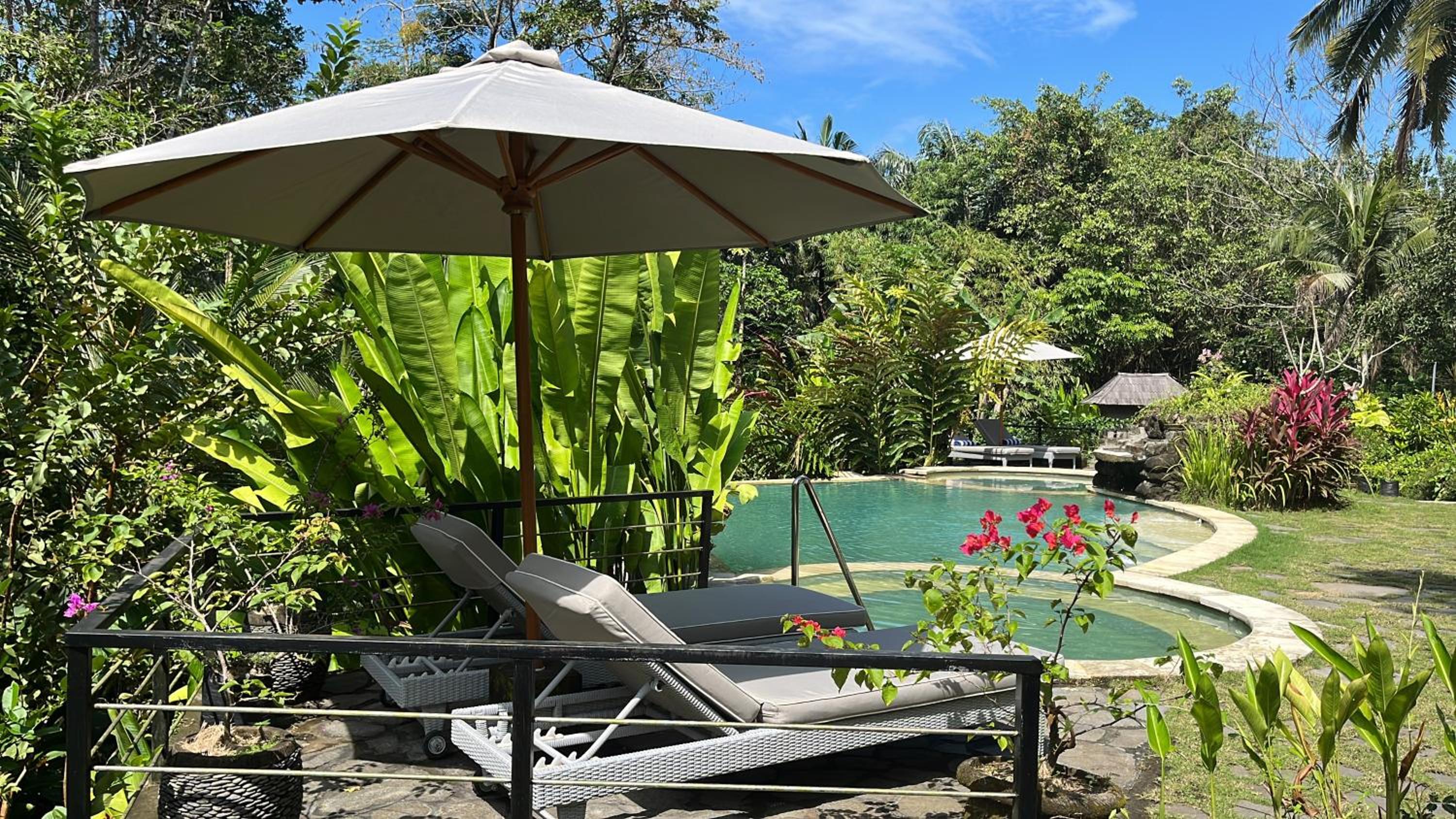 Deluxe Bungalow with Garden View - Photo 21