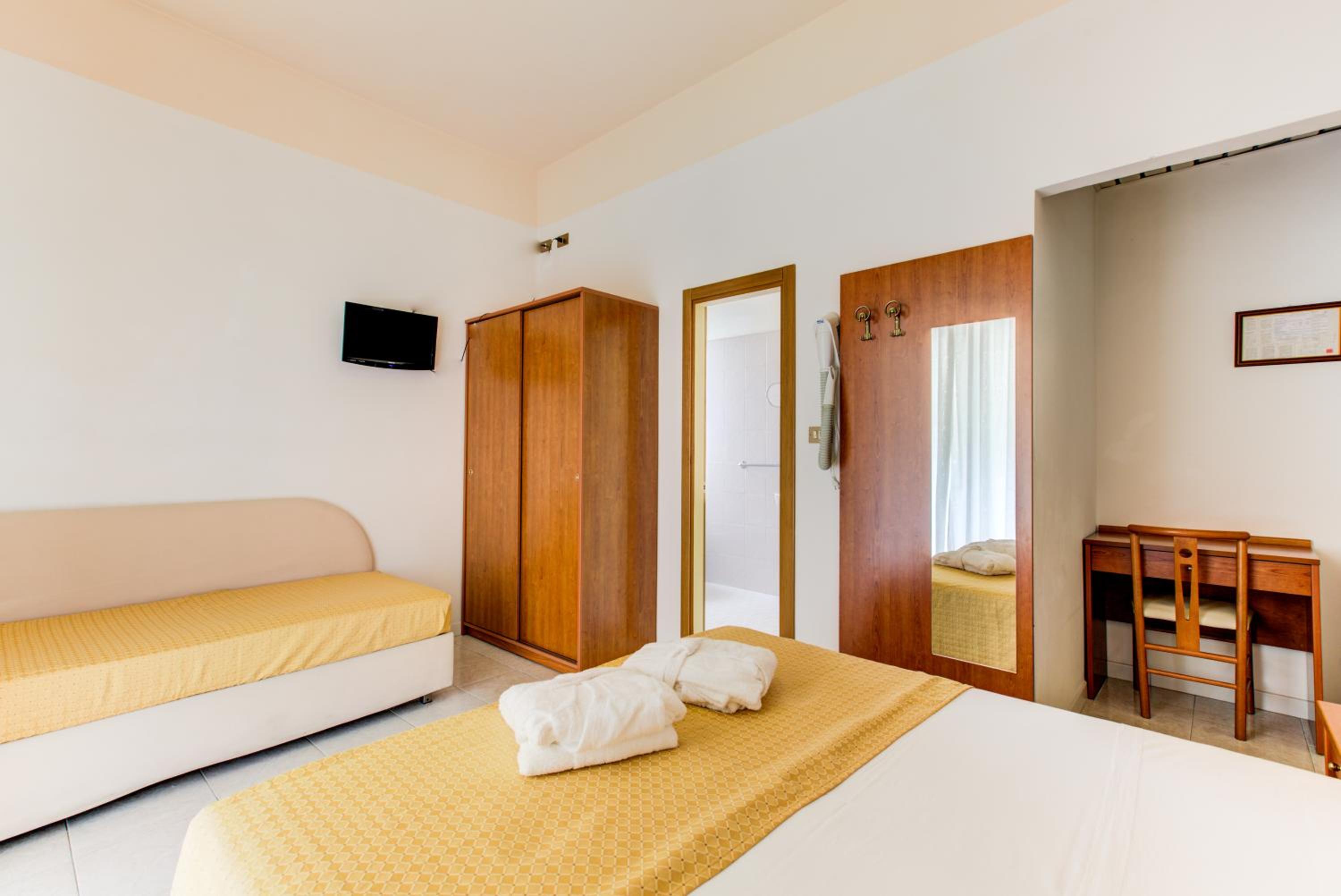 Comfort Quadruple Room photo 1