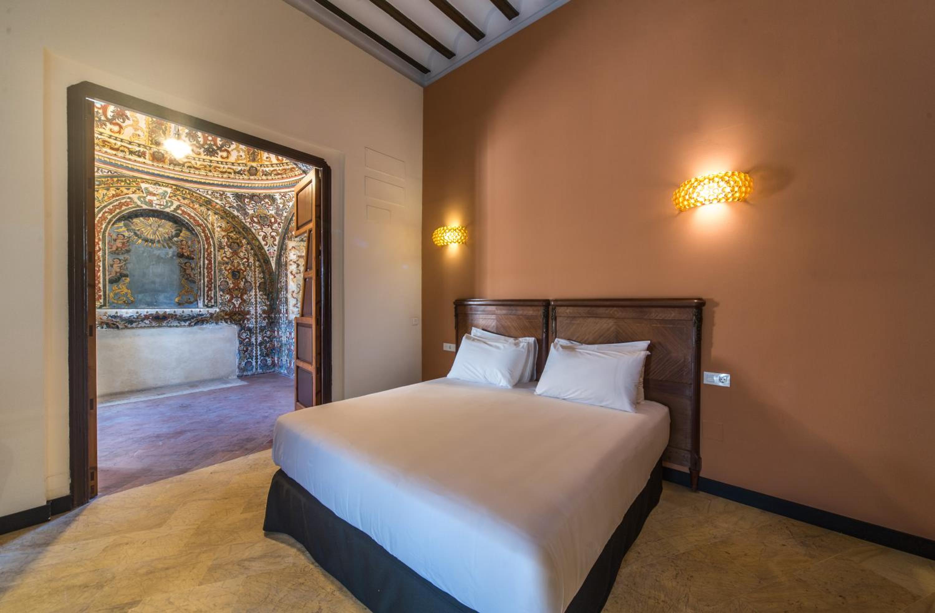 Superior Suite - Photo 2