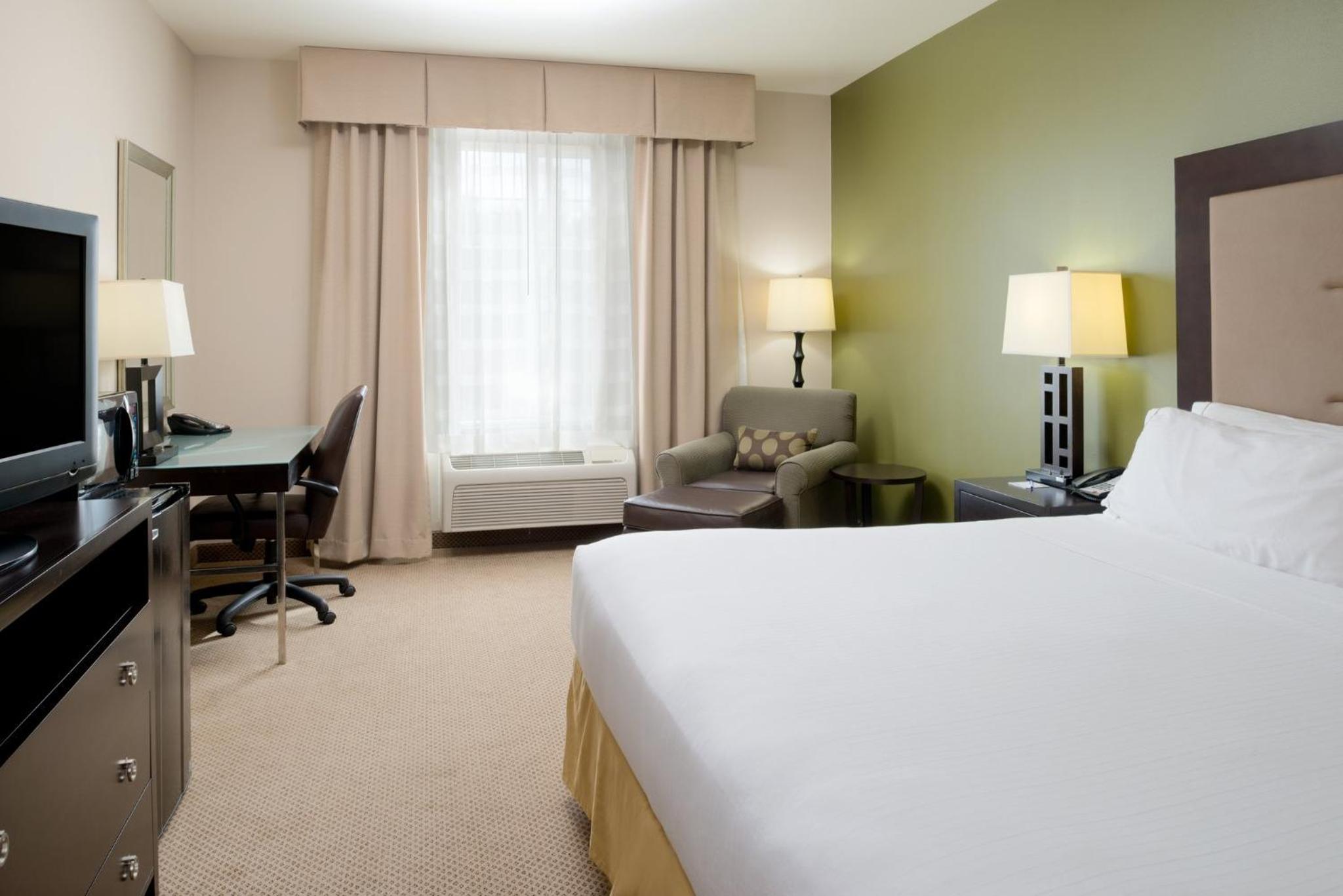 Standard King Room - Photo 2