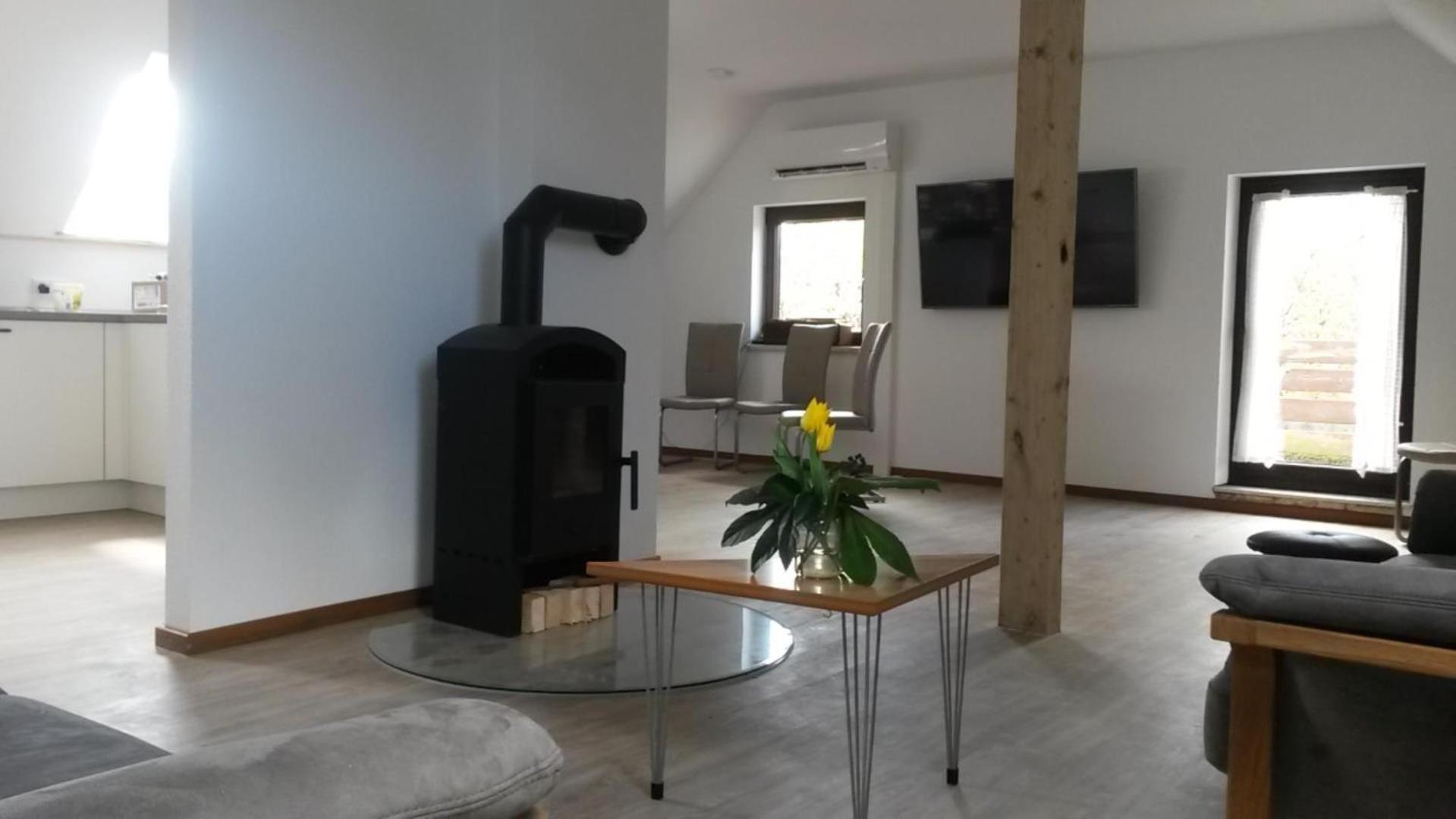 Two-Bedroom Apartment with Shower  photo 1