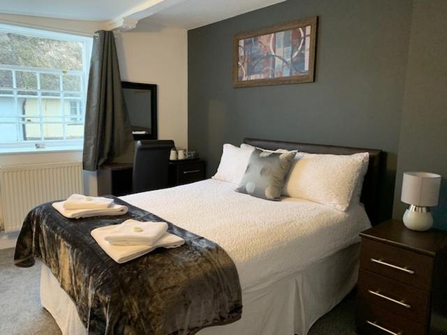 Double Room with Private External Bathroom
