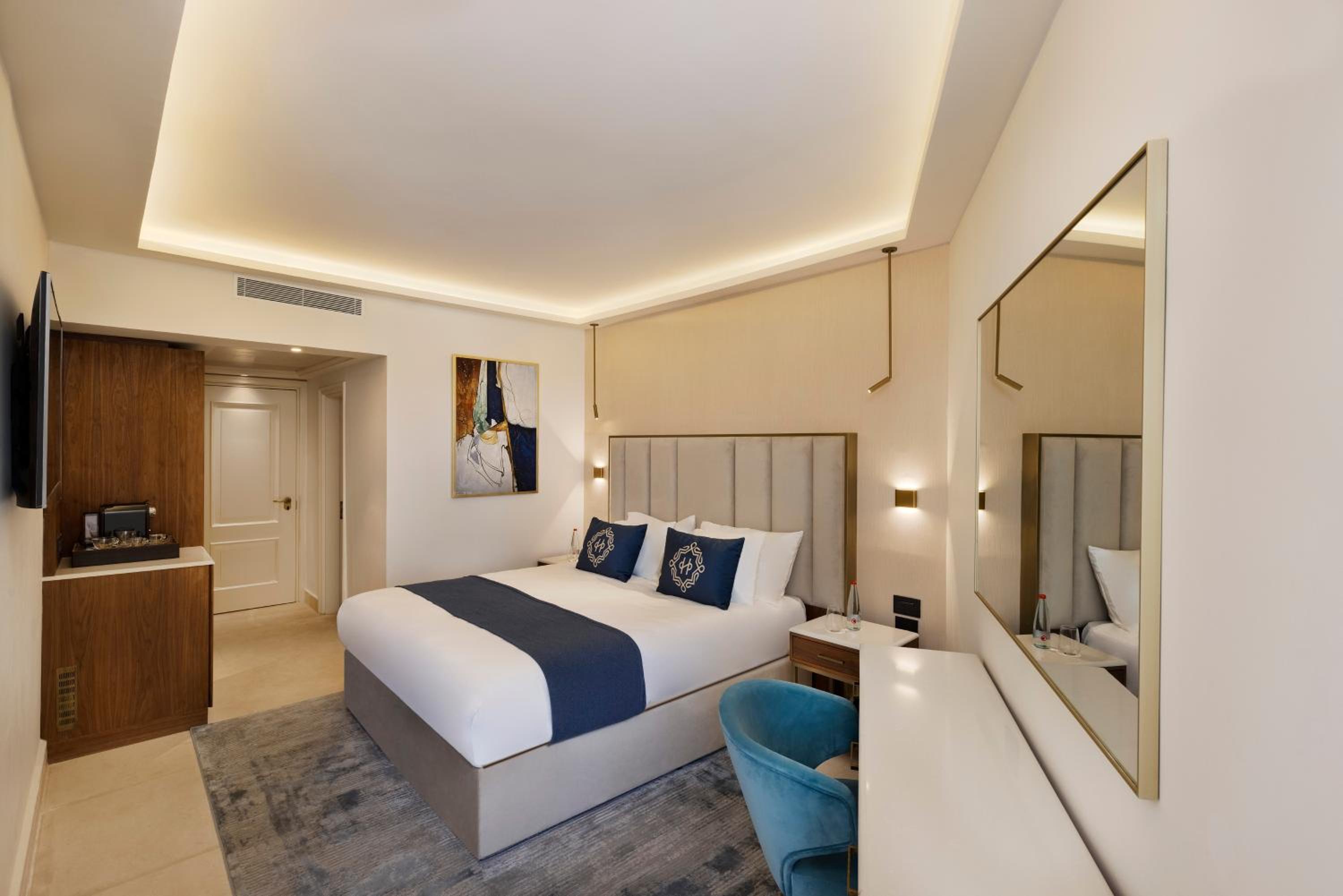 Super Deluxe Room
