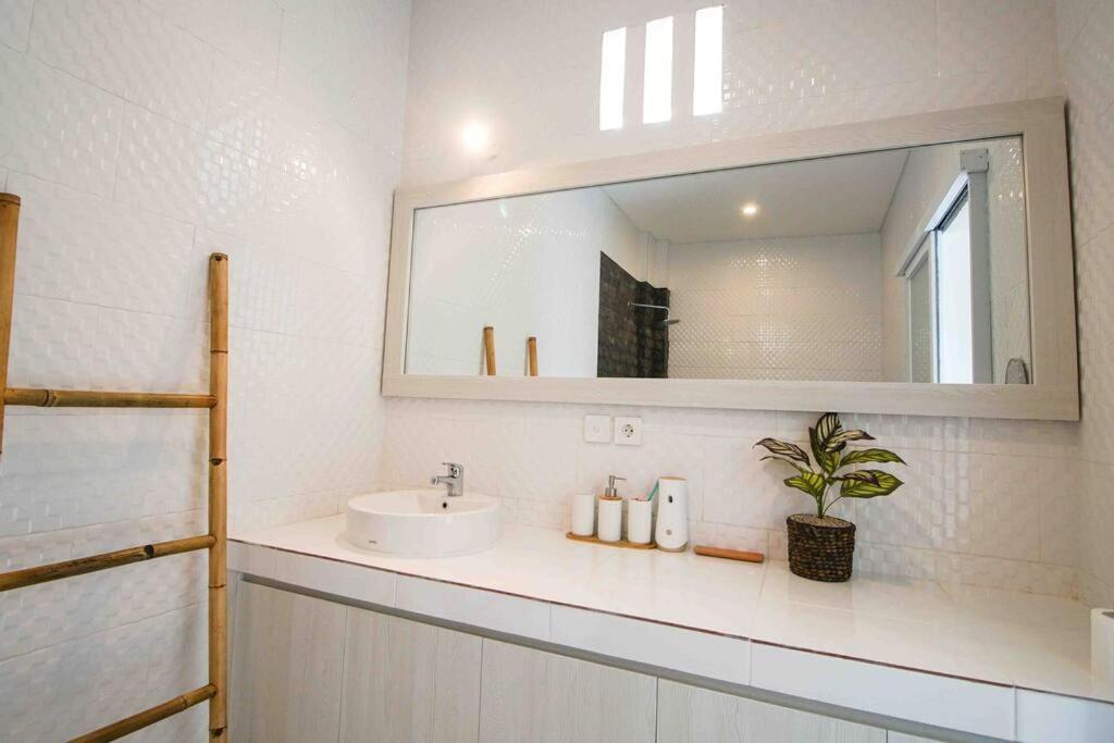 Two-Bedroom Villa - Photo 21