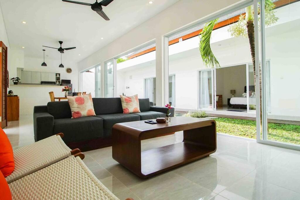 Two-Bedroom Villa - Photo 6
