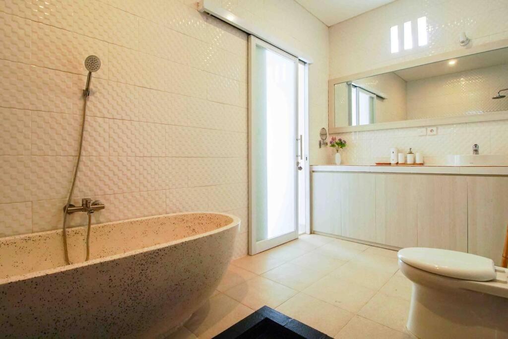 Two-Bedroom Villa - Photo 2