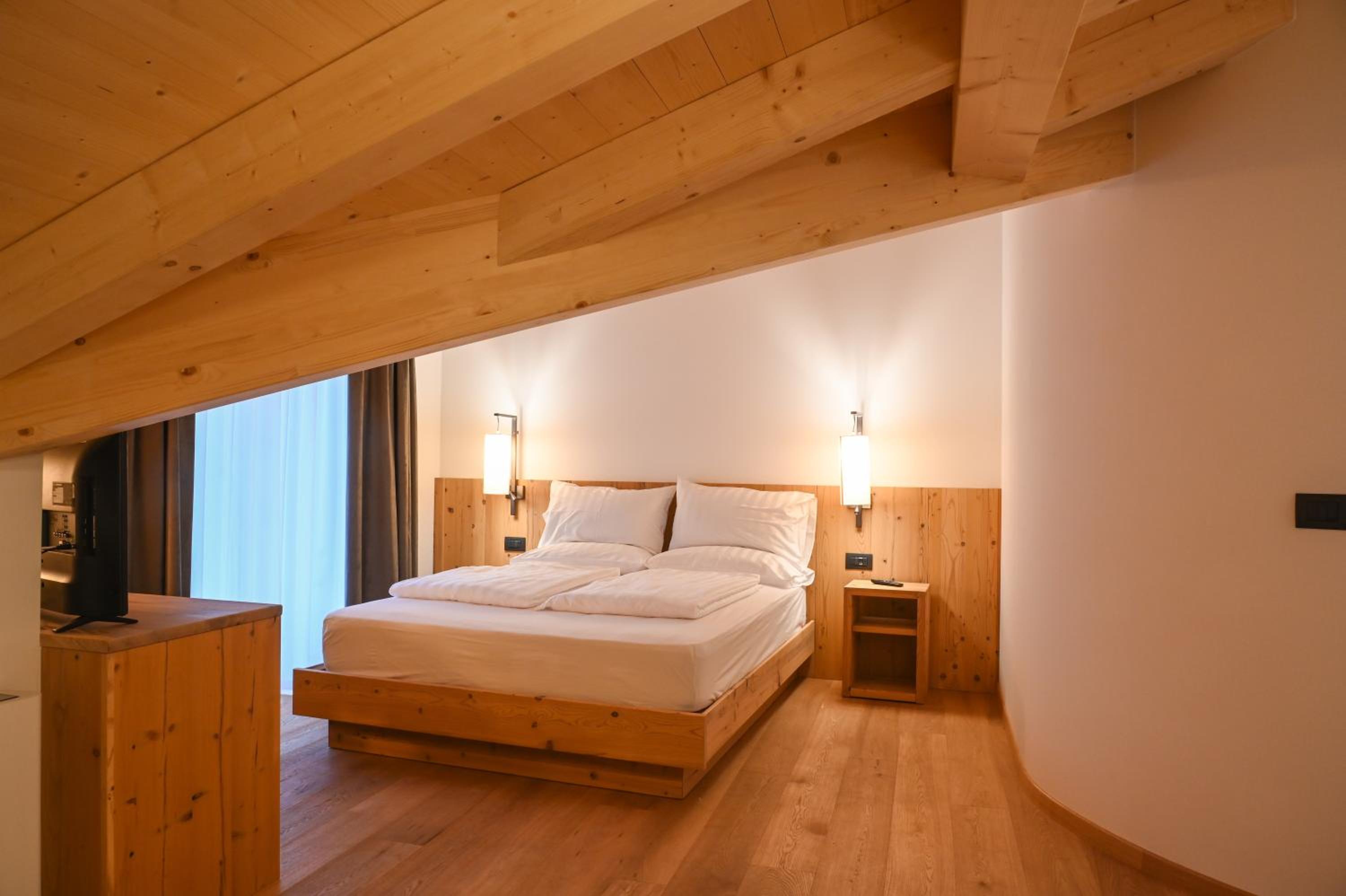 Double Room with Mountain View