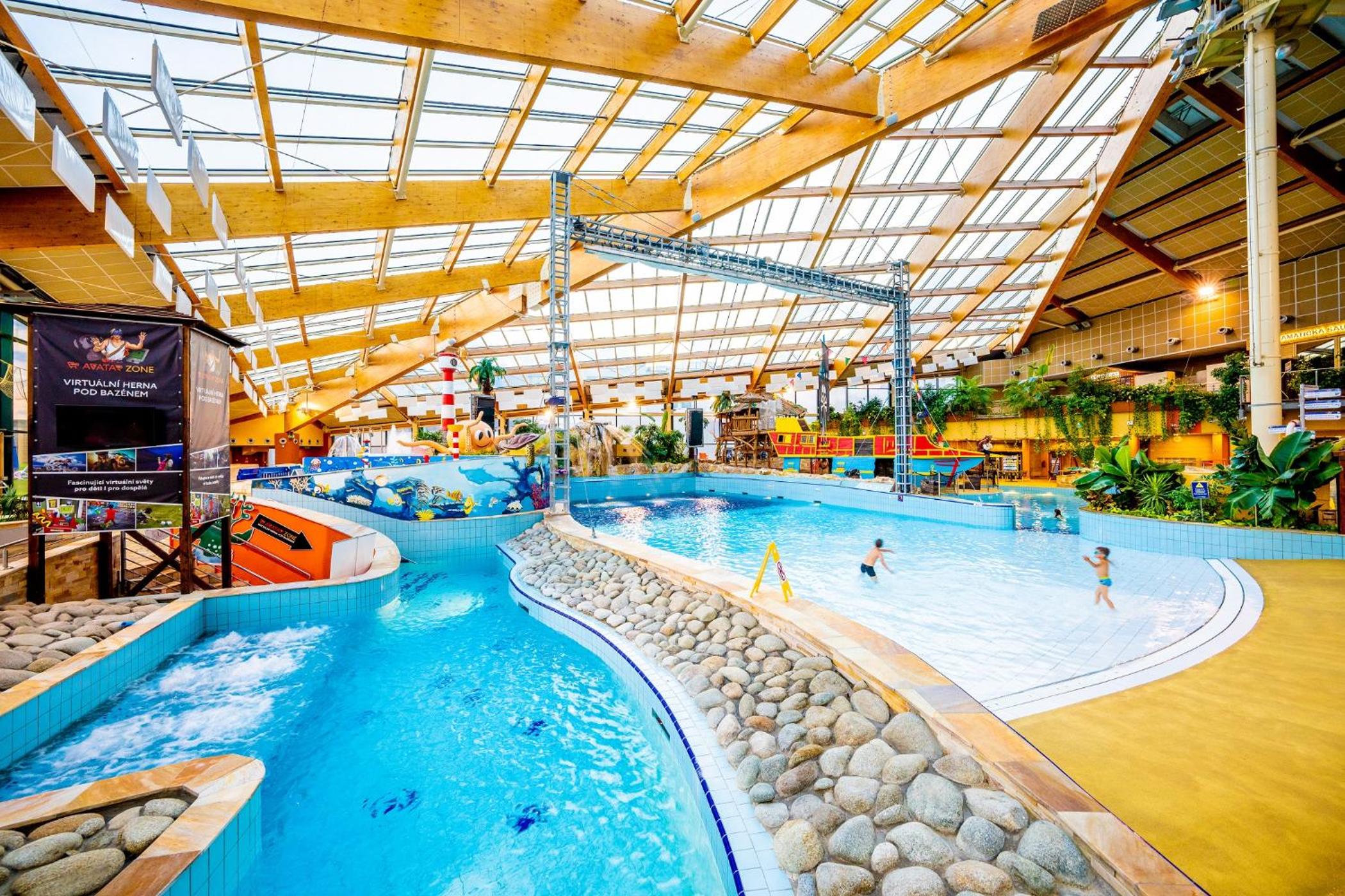 Executive family room with Waterpark Access (2 Adults + 2 Children)