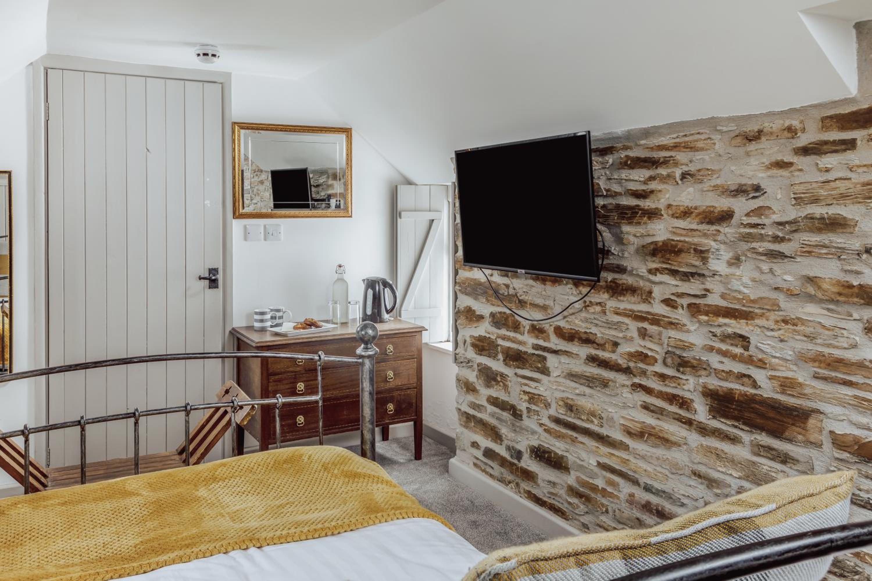 Double Room - Photo 1