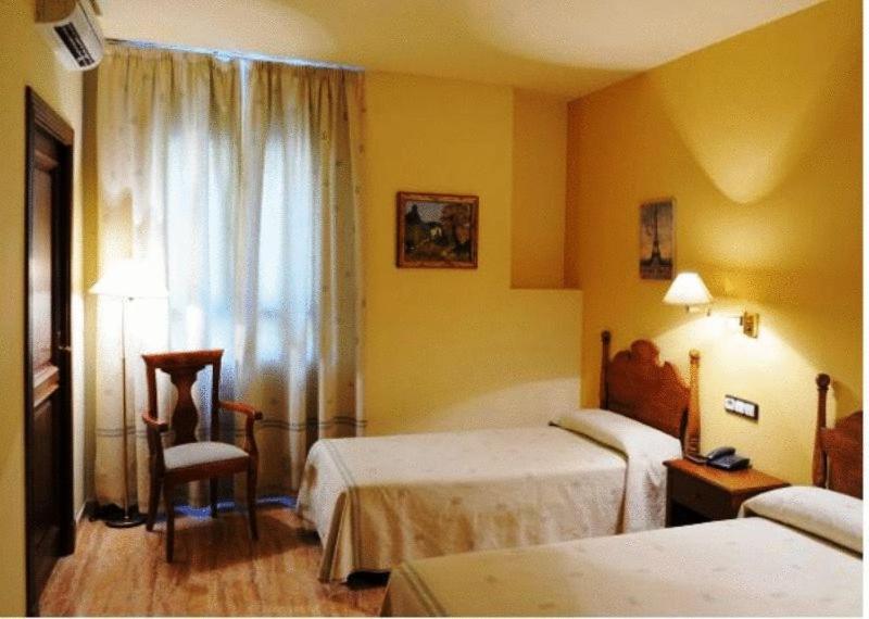 Habitación Doble o con Dos Camas